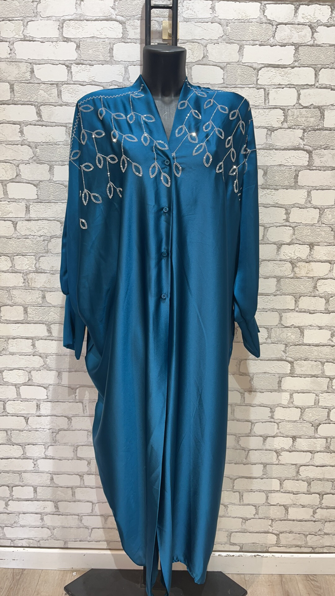 Grossiste My Style - Kimono satin strass avec bouton