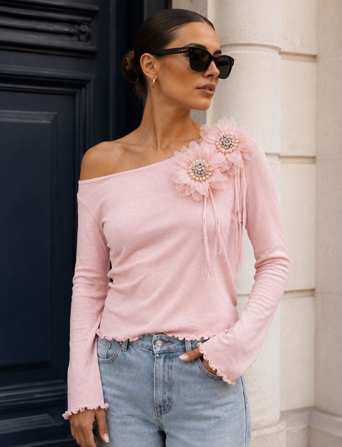 Grossiste My Style - Pull col bateau orné fleurs en tissu