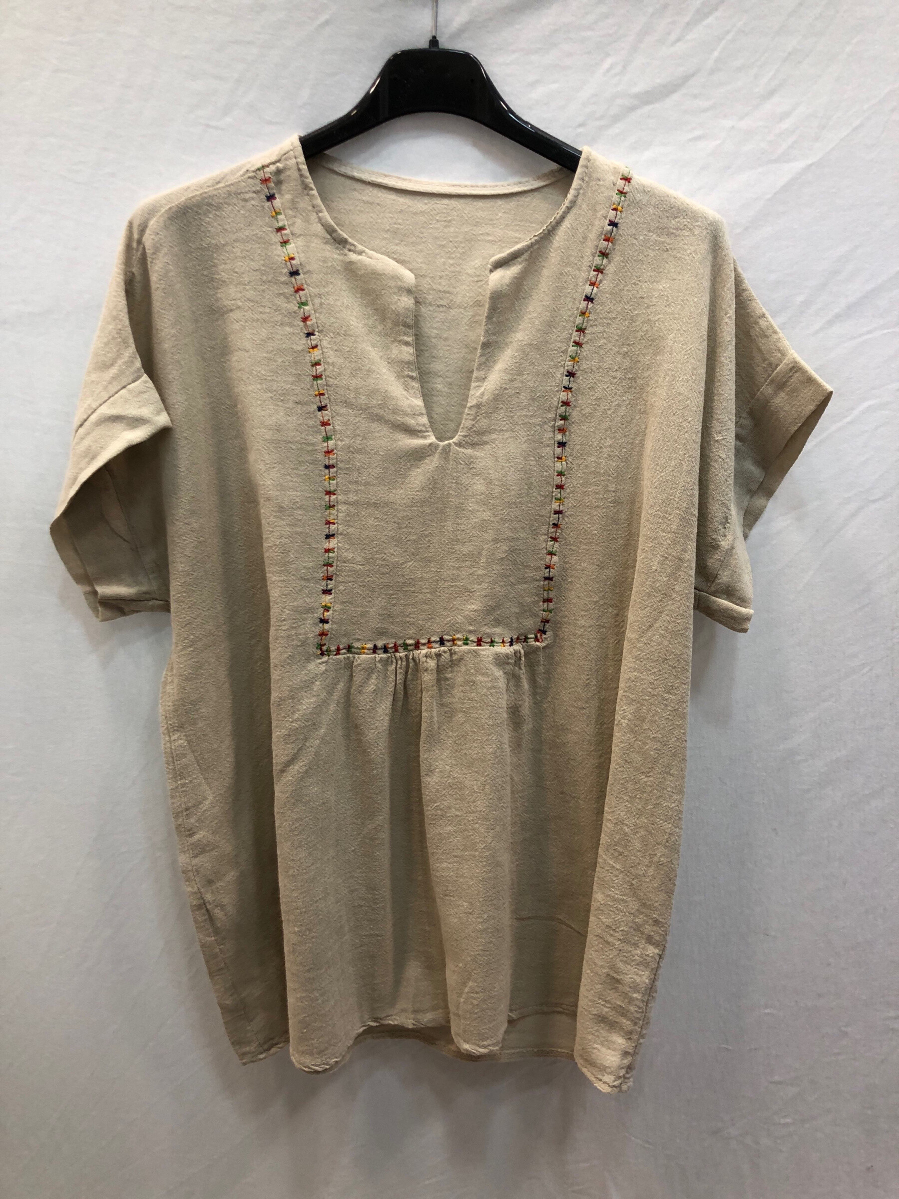 Grossiste Mylee - Blouse en coton délavé avec broderie colorée