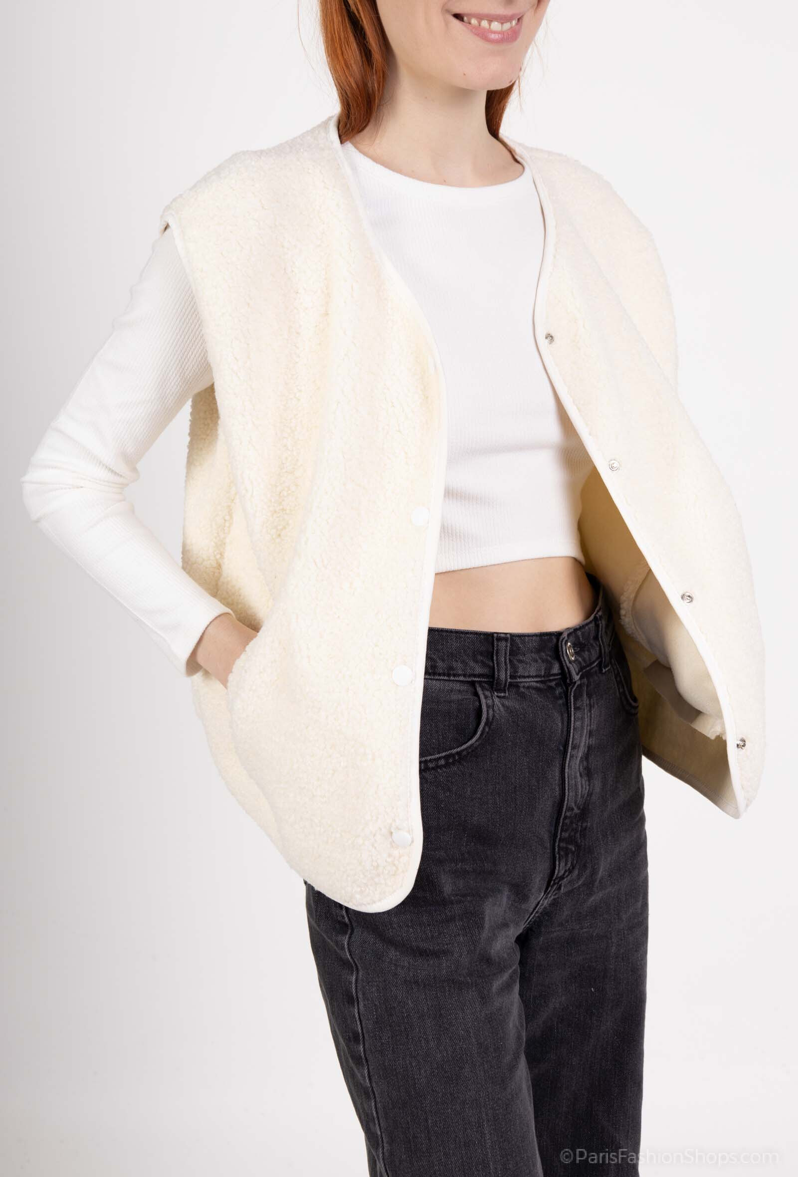 Wholesaler Mylee - Moumout vest buttoning with pockets