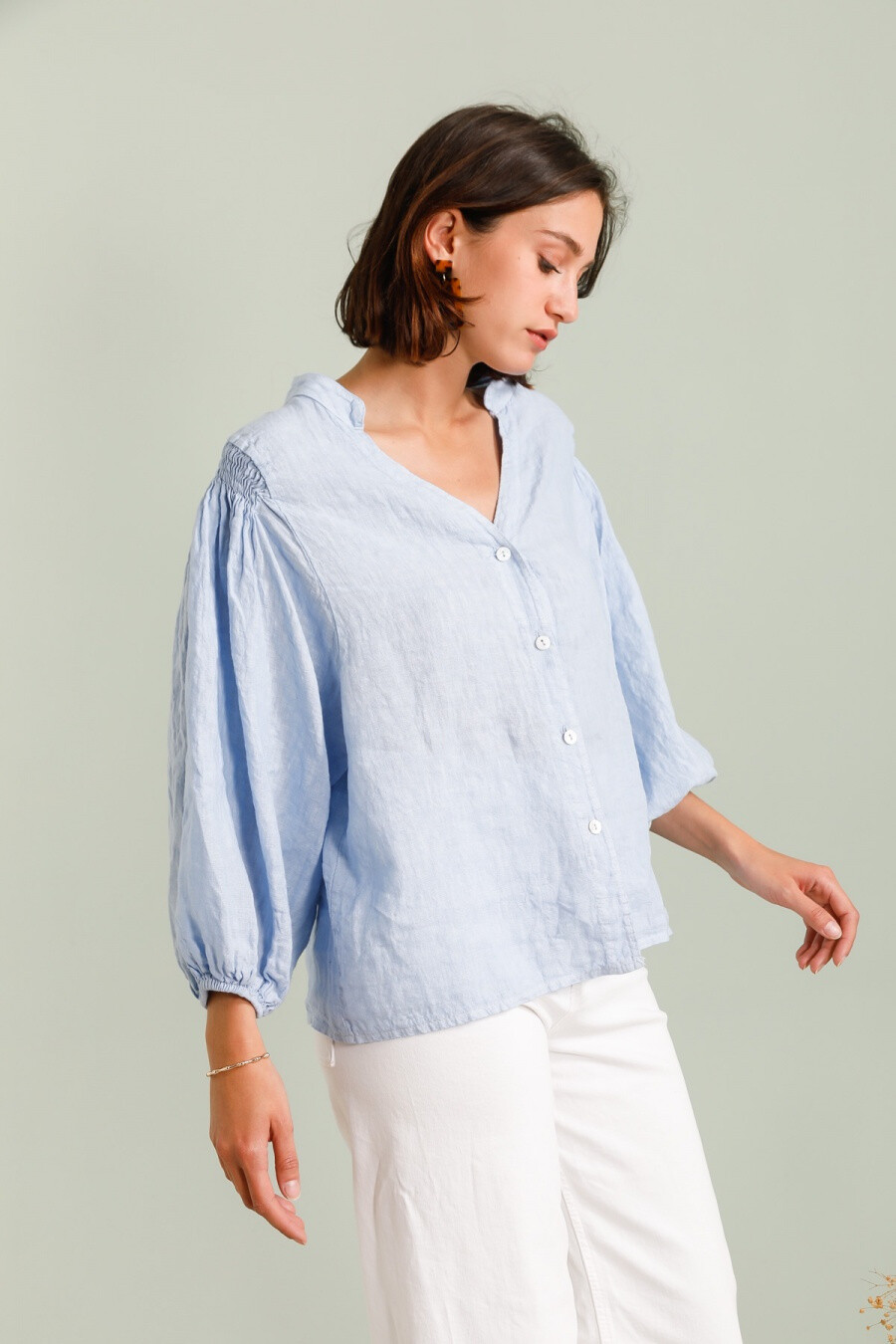 Wholesaler NAÏS - 3/4 sleeve buttoned blouse and frowned shoulders