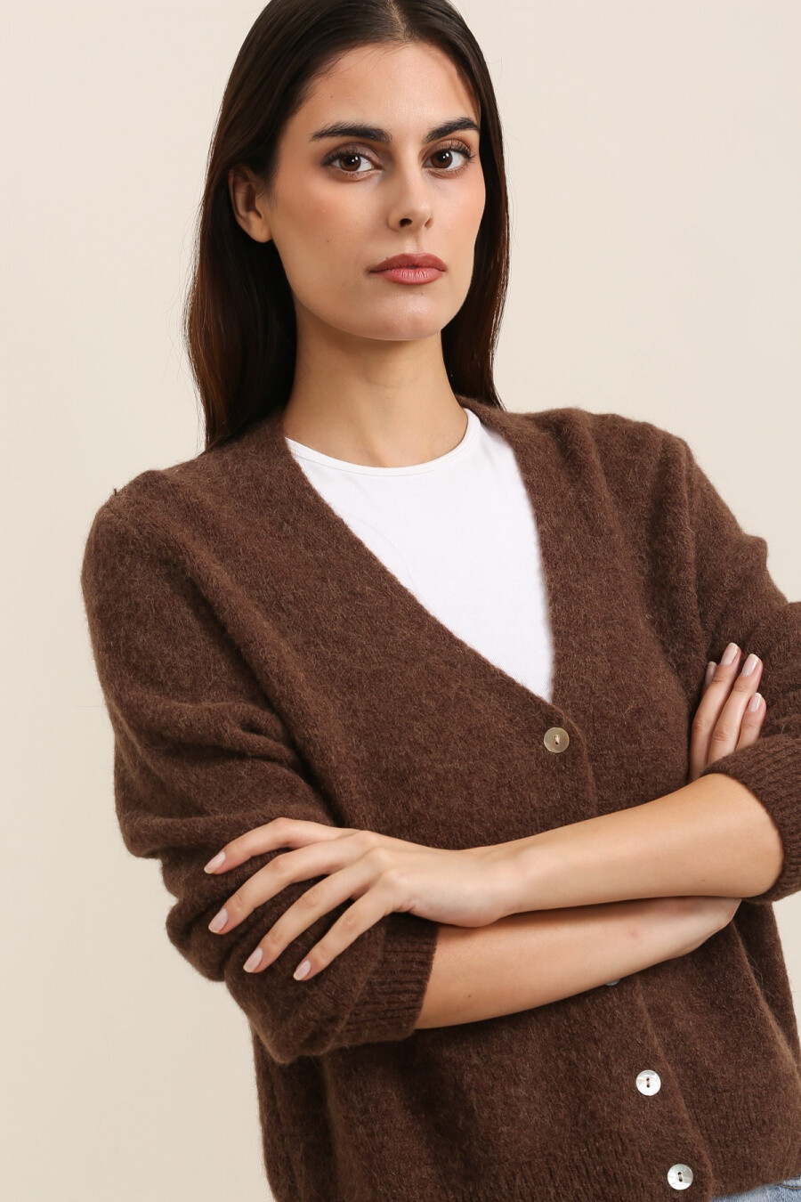 Grossista NAÏS - CARDIGAN CORTO SCOLLO A V CON BOTTONI IN ALPACA SUPERFINE