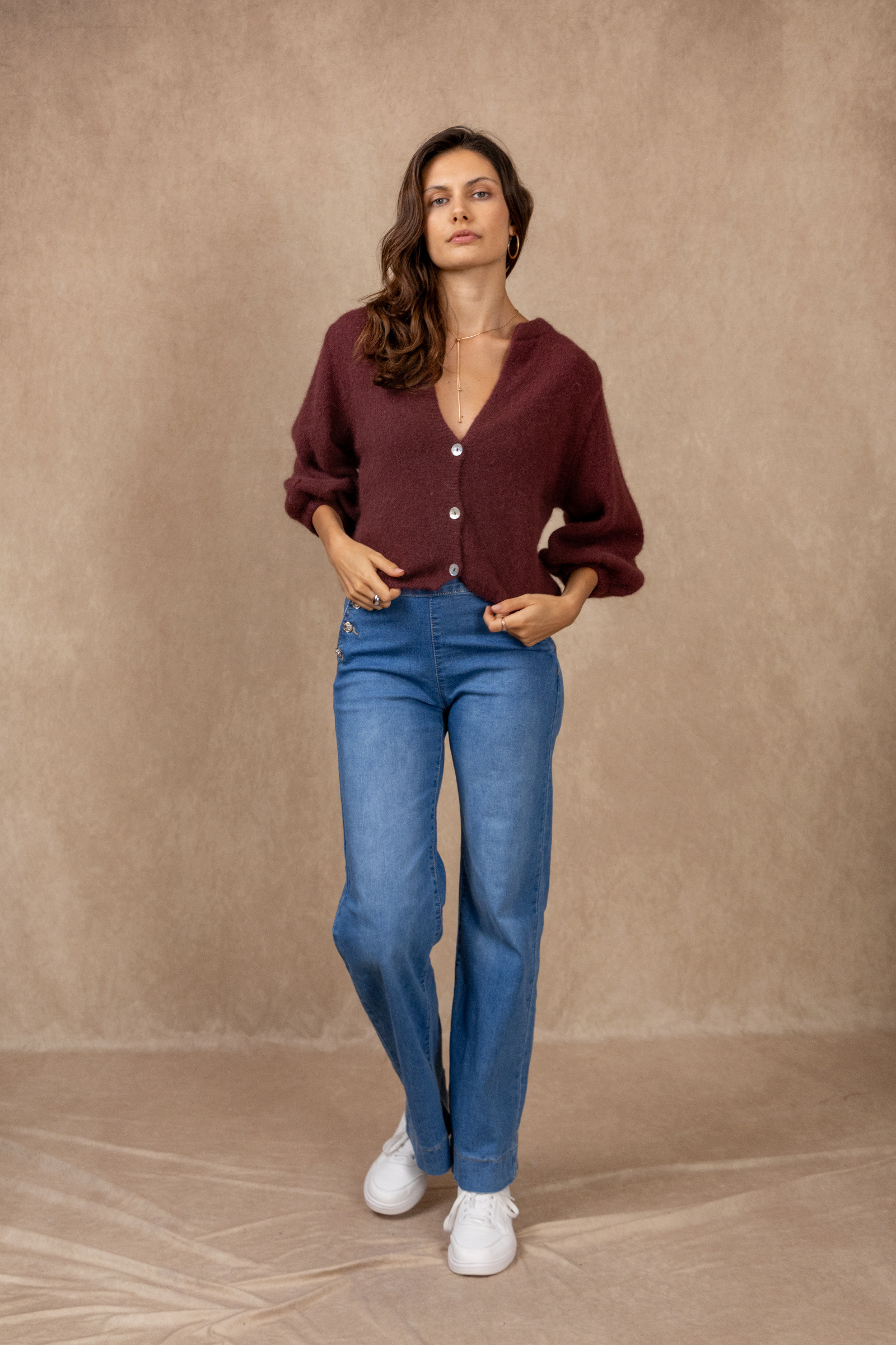 Grossiste NAÏS - Cardigan boutonné manches 3/4 resserrées encolure ouverte en angora et laine