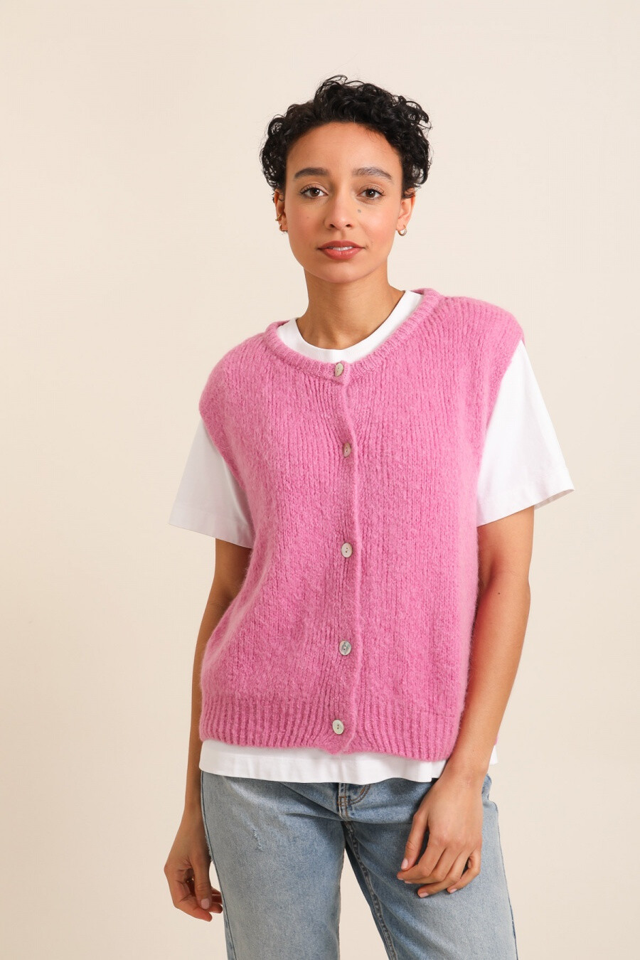 Grossista NAÏS - GILET SENZA MANICHE CON BOTTONI, COLLO TONDO, 30% BABY ALPACA