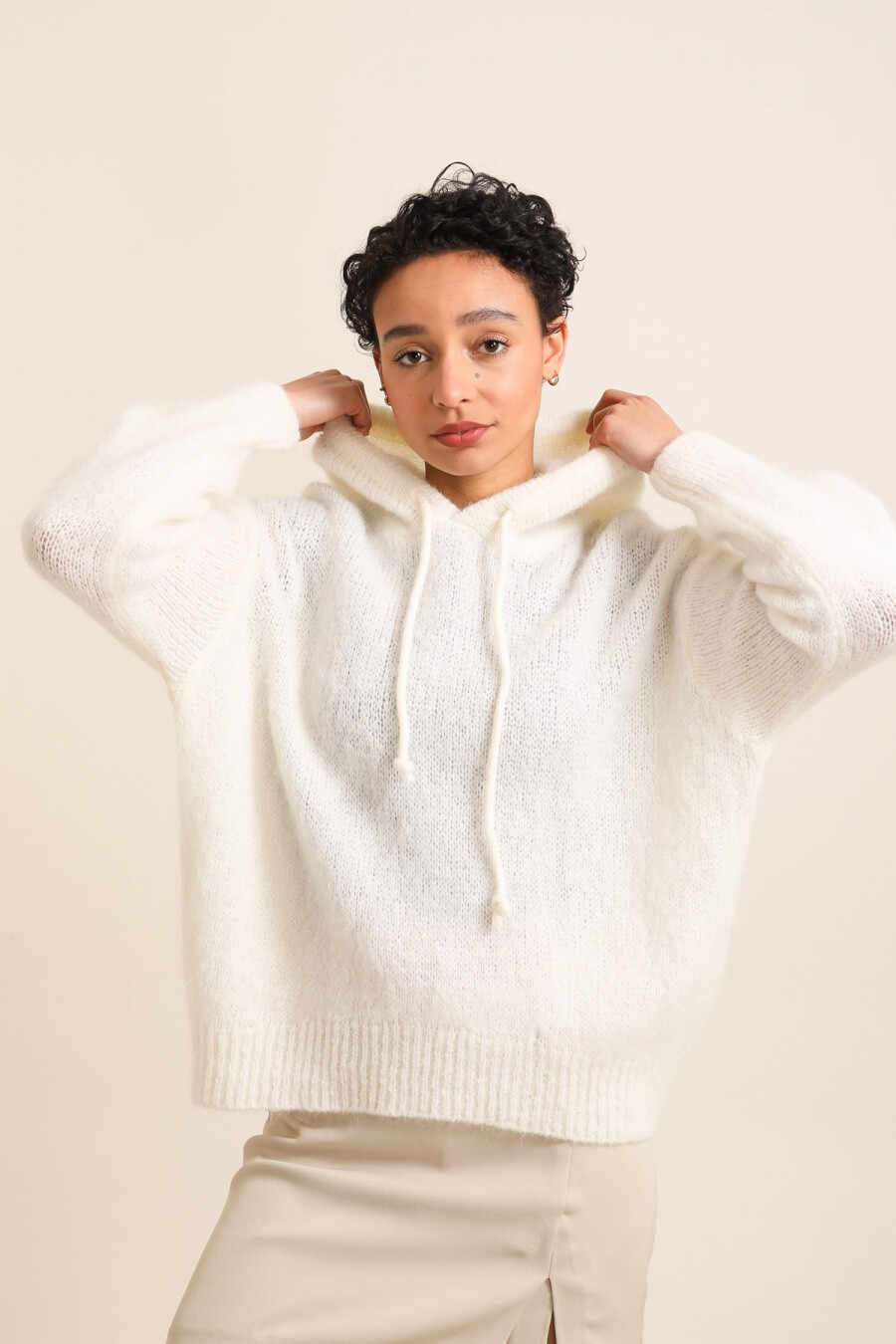 Grossiste NAÏS - PULL FACON SWEAT A CAPUCHE EN MOHAIR ET LAINE