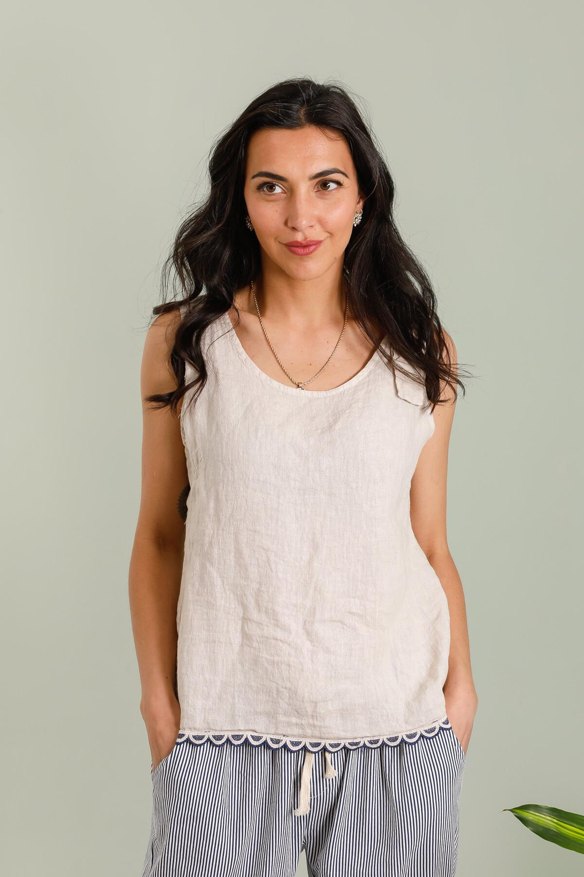 Wholesaler NAÏS - Round neck tank top with node and naval embroidery 100% linen
