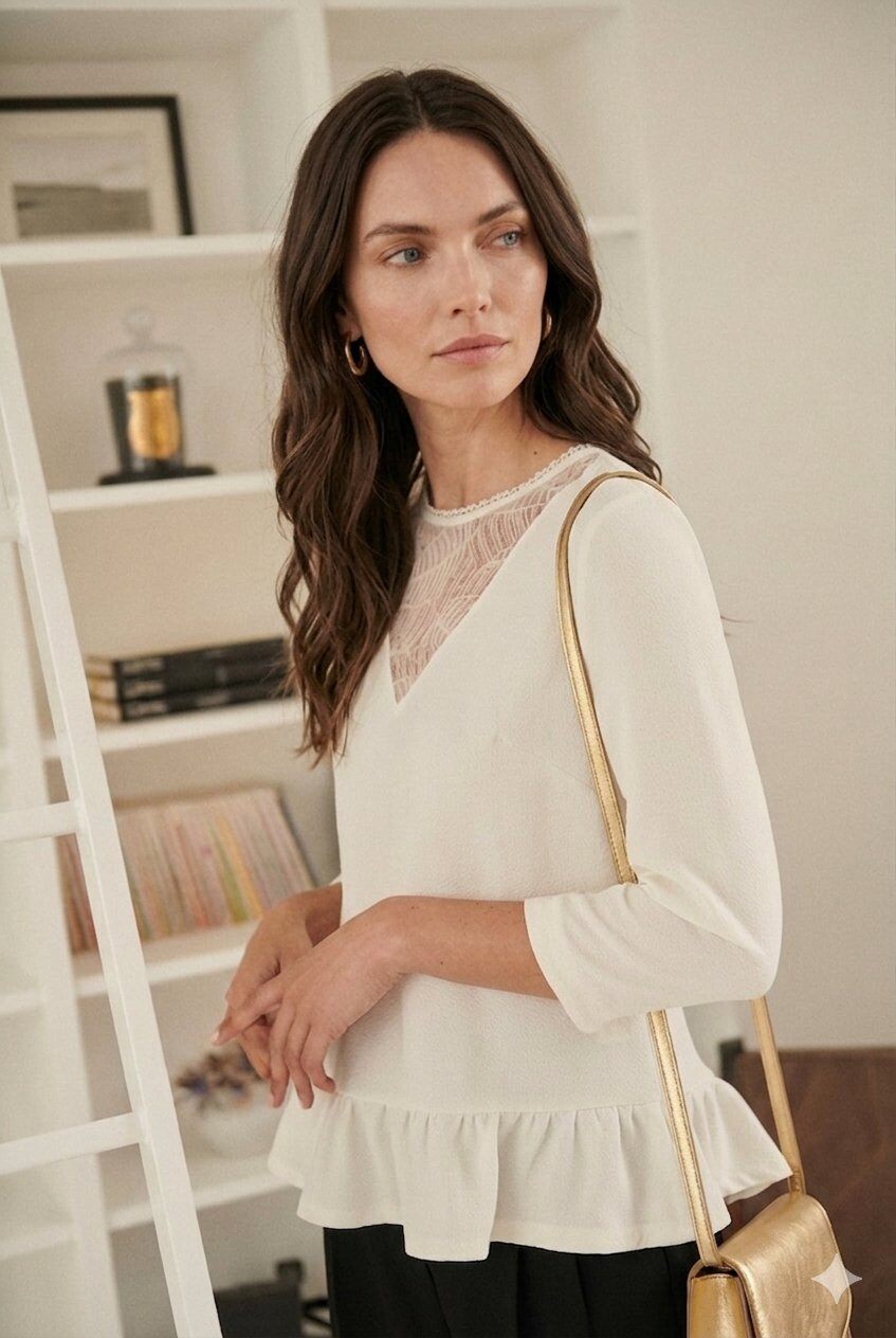 Mayorista NATHAEL - Blusa péplum con recortes de encaje