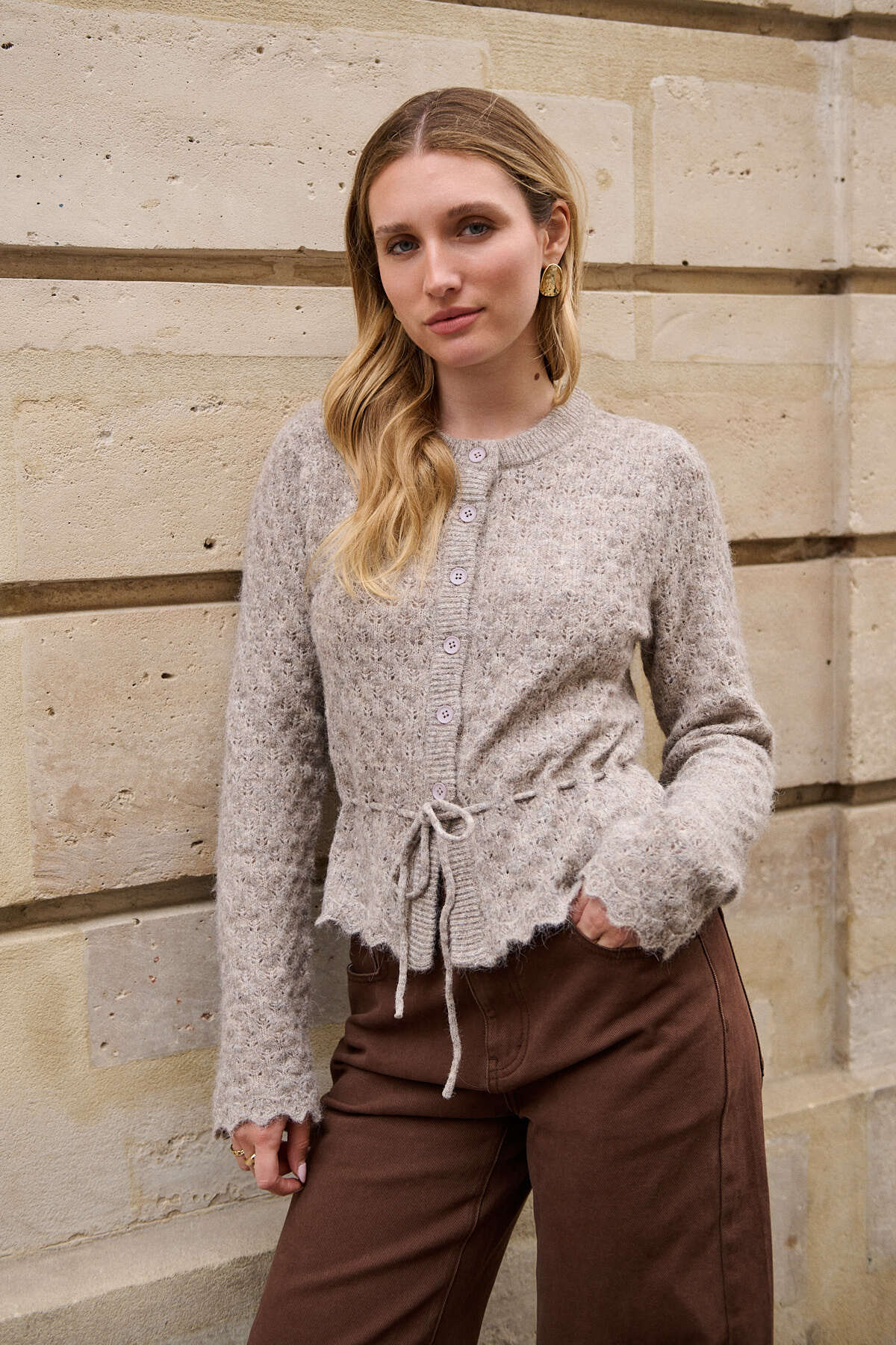 Grossiste NATHAEL - Cardigan Court Laine Ajouré Finitions Crochet