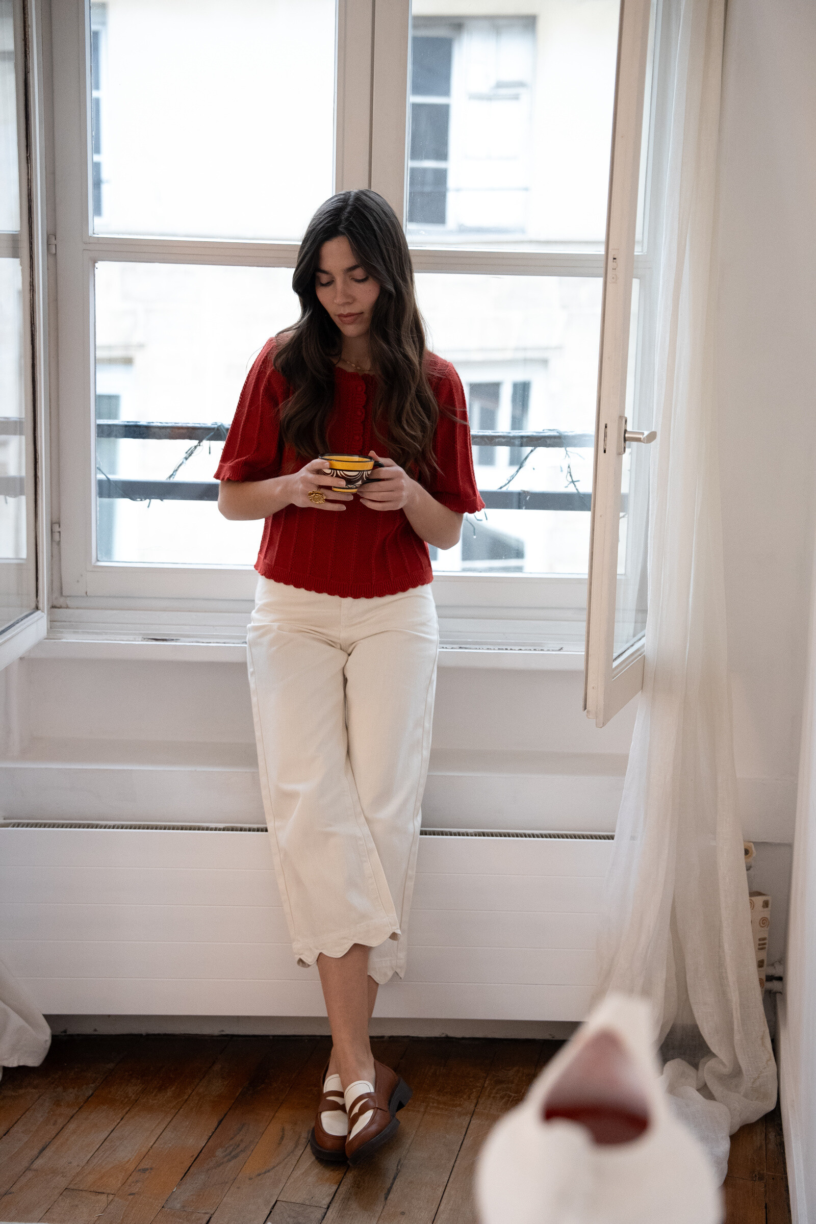 Grossiste NATHAEL - Jeans en coton crop avec finitions festons