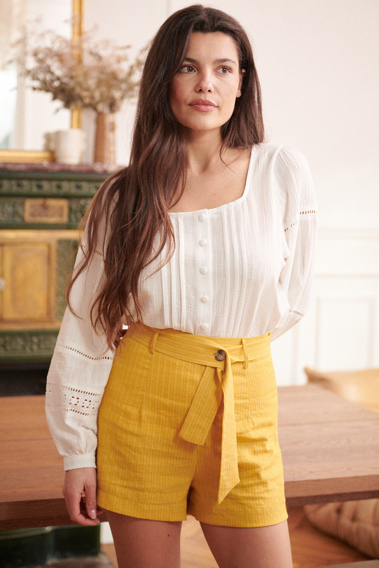 Grossiste NATHAEL - Short avec ceinture pendante