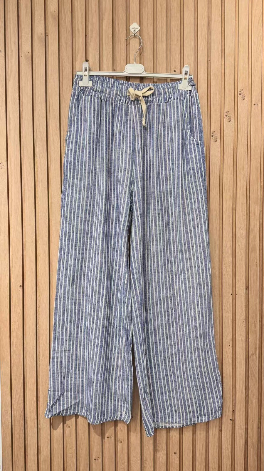 Wholesaler NEW& CO - pants