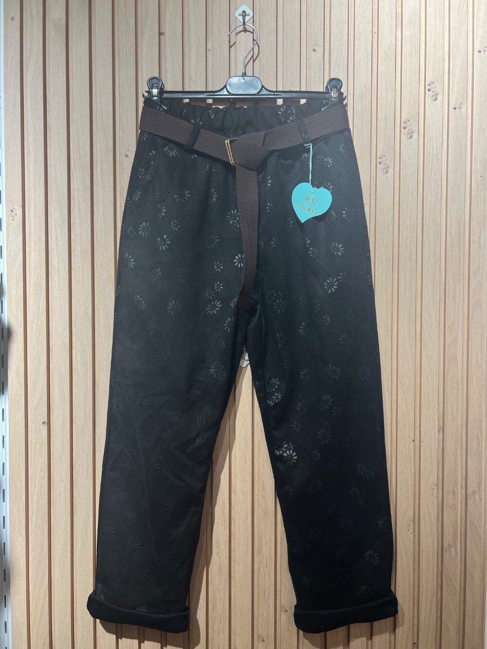 Wholesaler NEW & CO - Waving pants