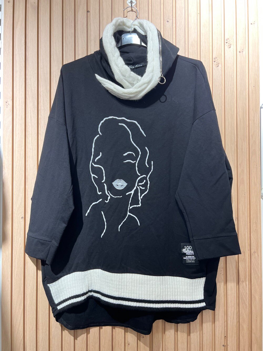Wholesaler NEW & CO - Tunic with cape