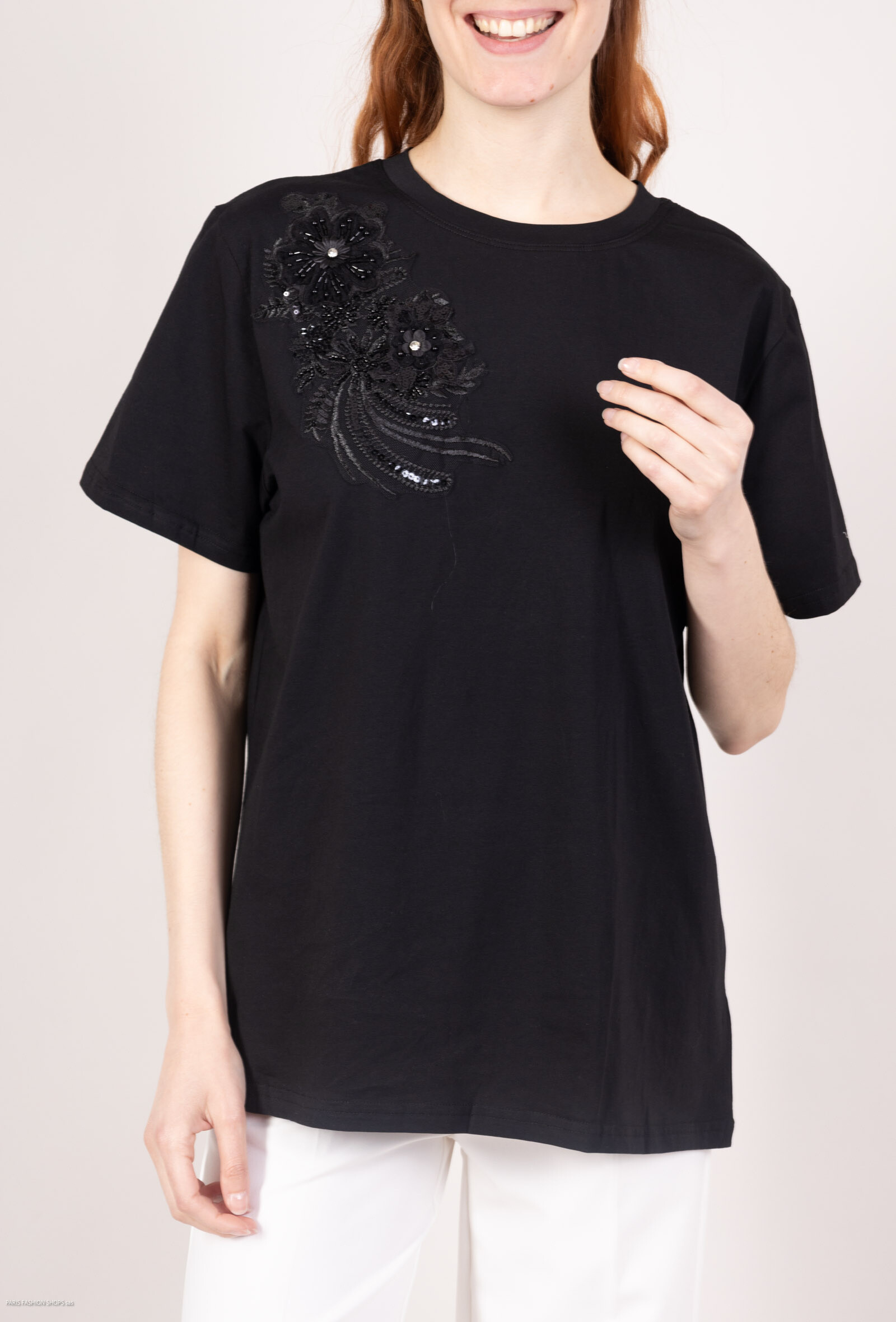 Wholesaler New Lolo - T-shirt with pearls and straps