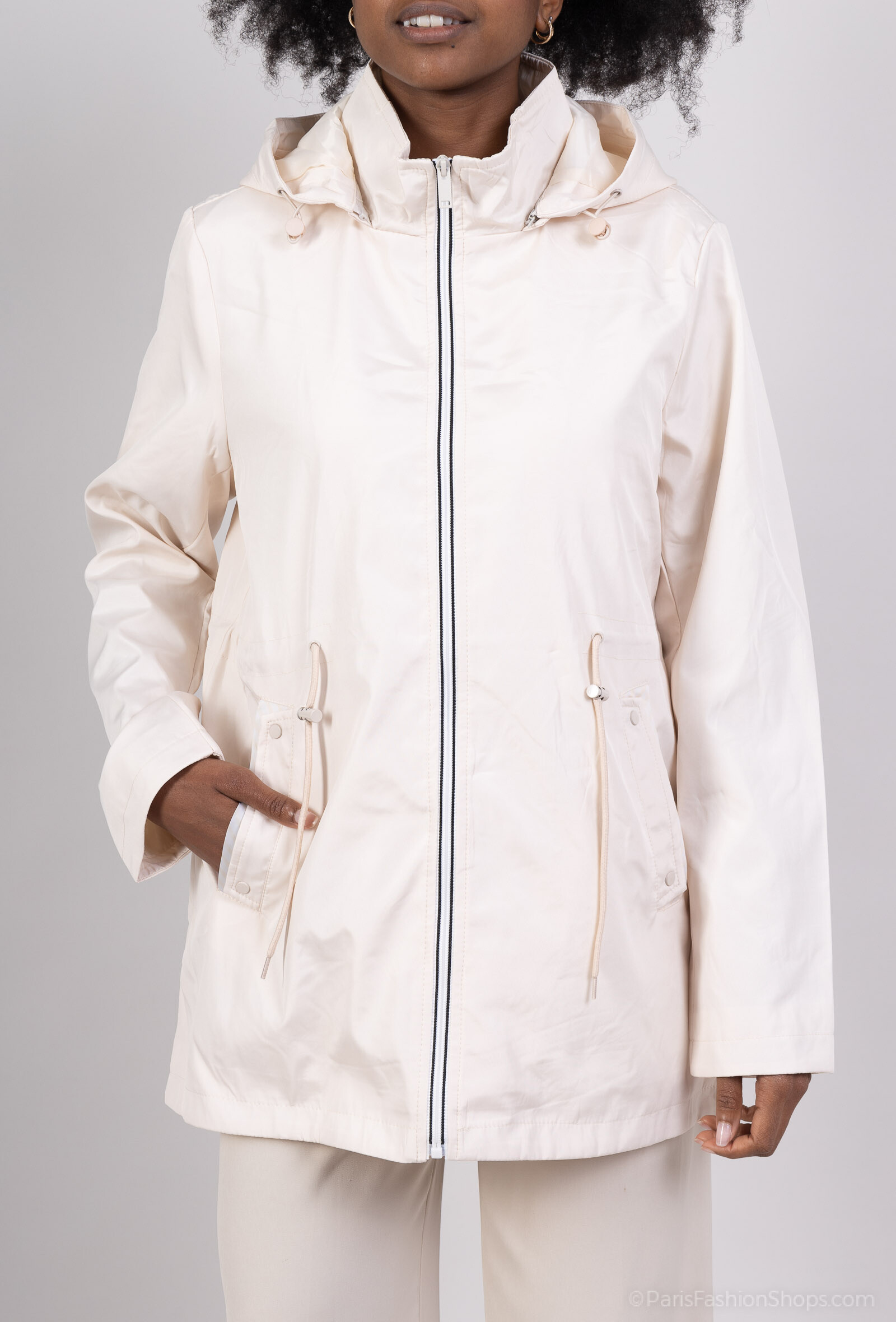 Grossiste New Lolo - VESTE COULEUR UNI AVEC AUCUN MOTIF DESSUS