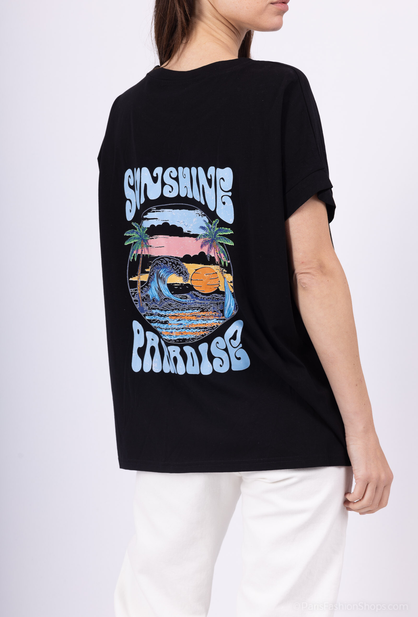 Grossista New Sensation - TOP STAMPATO CON MANICHE CORTE.