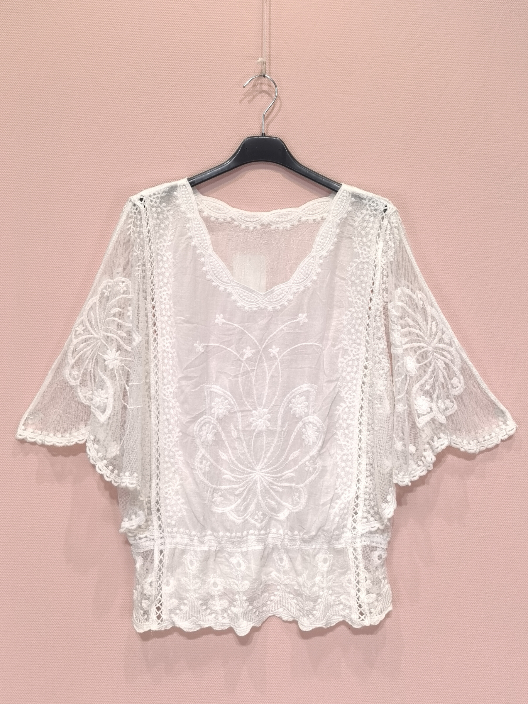 Grossiste New Sunshine - Blouse brodée chauve souris