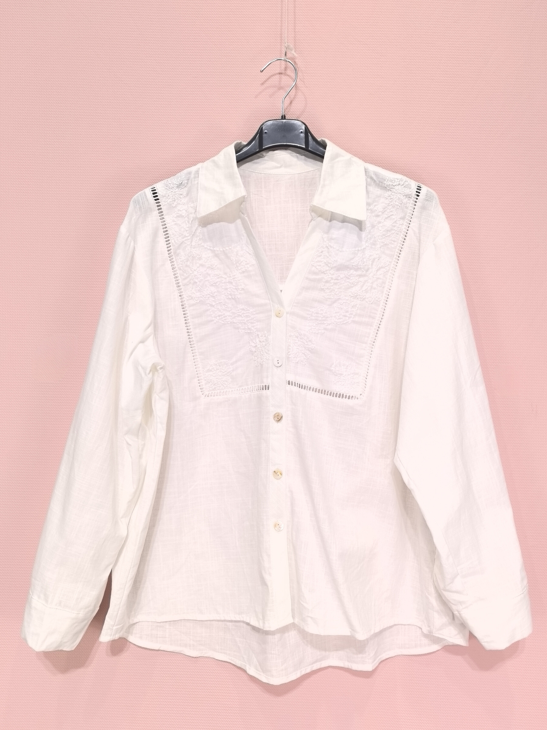 Grossiste New Sunshine - Chemise avec un empiècement brodé