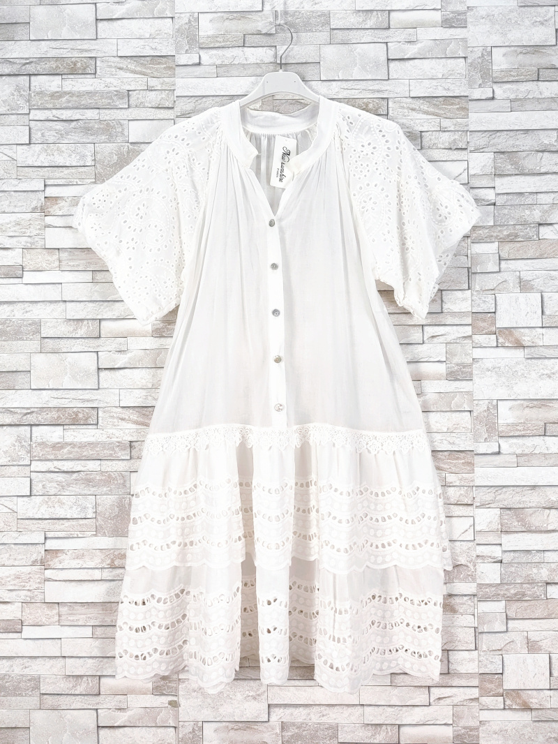 Grossiste New Sunshine - Robe mi-longue broderie anglaise