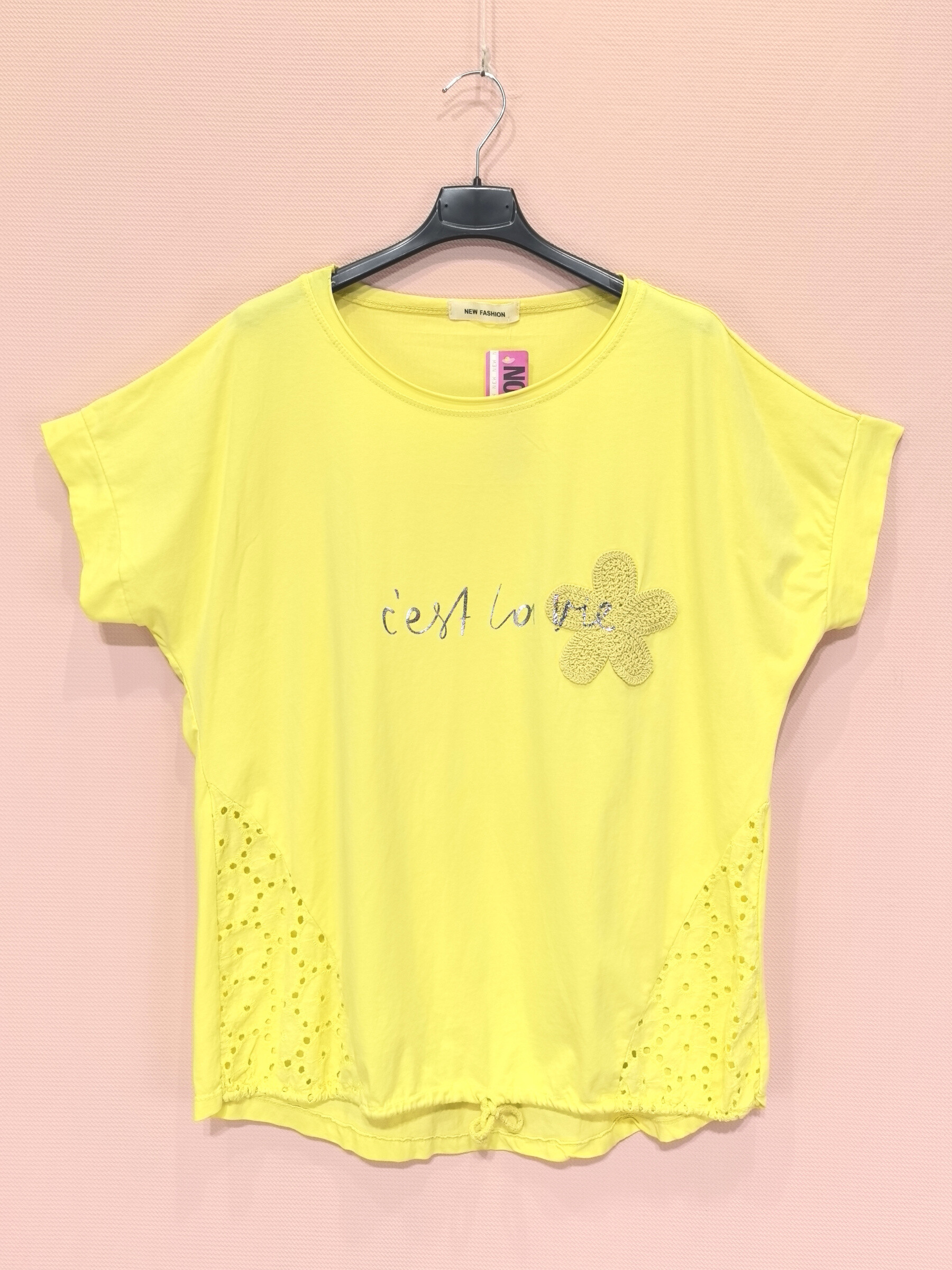 Wholesaler New Sunshine - T-shirt Empiatement English embroidery accompanied by a crochet flower
