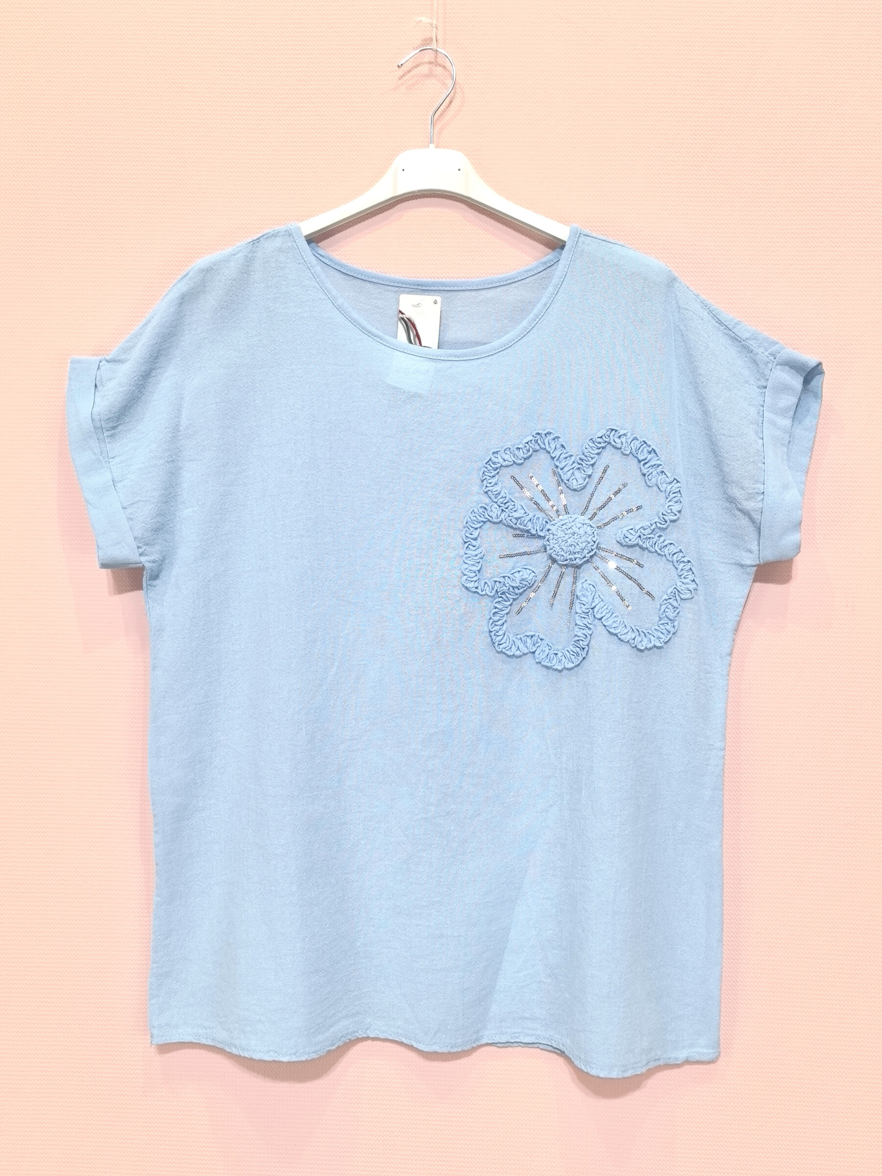 Grossiste New Sunshine - T-shirt ample avec une fleur bordée