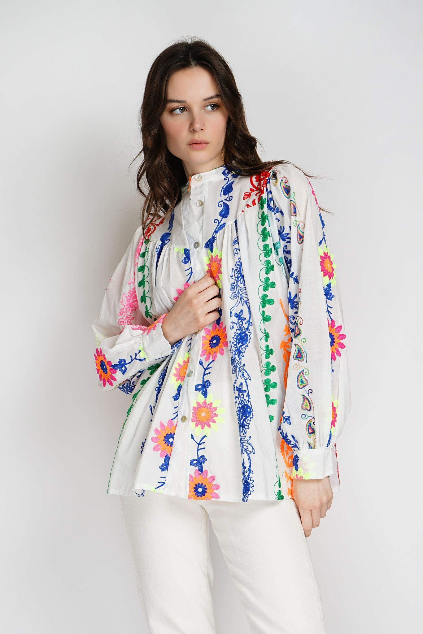 Grossiste Noéline - Blouse brodée en coton