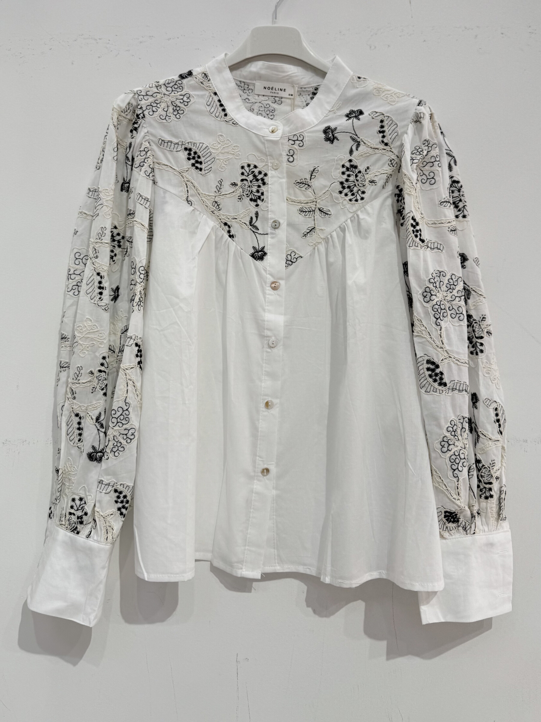 Großhändler Noéline - Bestickte Baumwollbluse