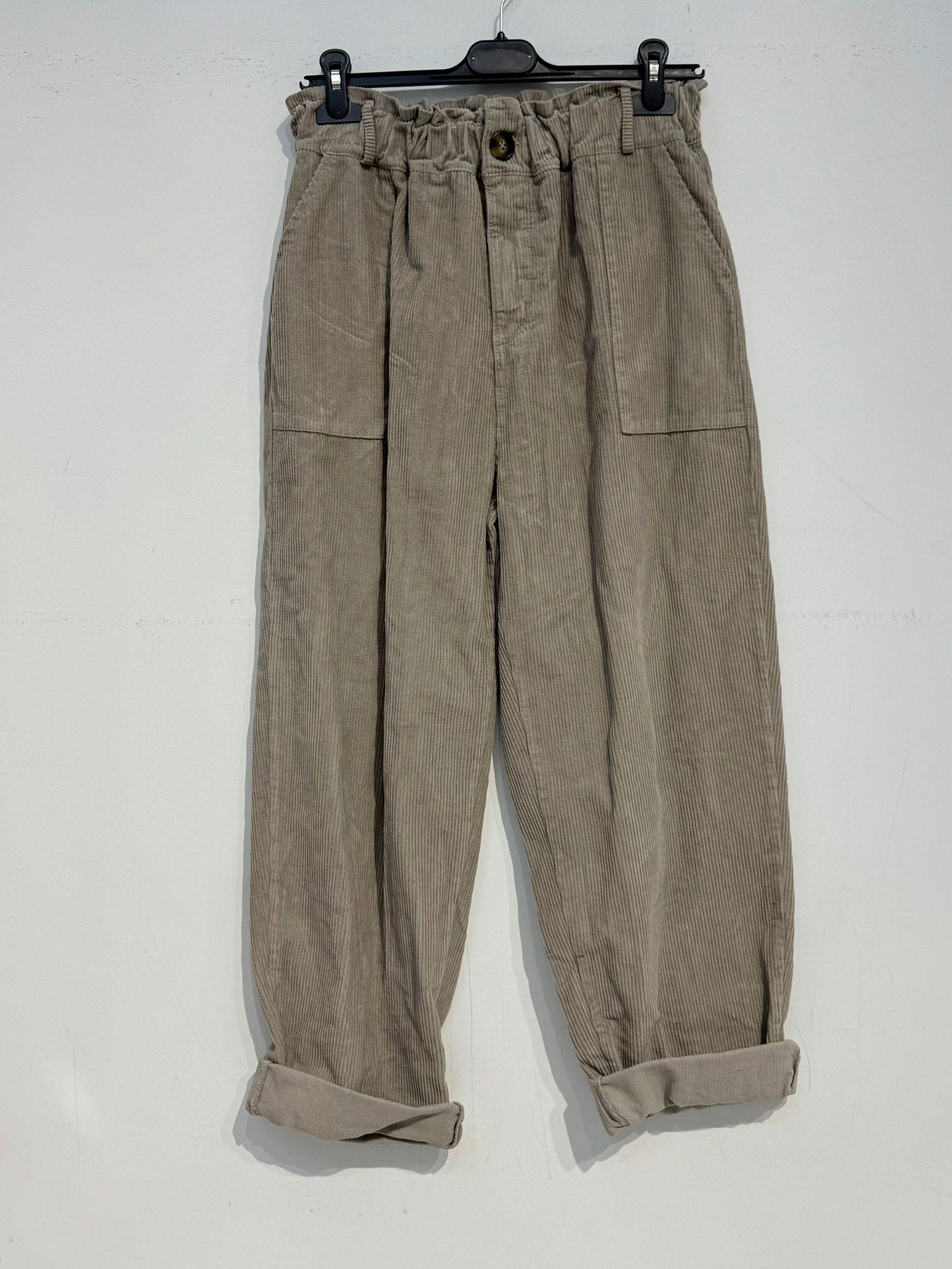 Grossiste Noéline - Pantalon en velours avec bouton