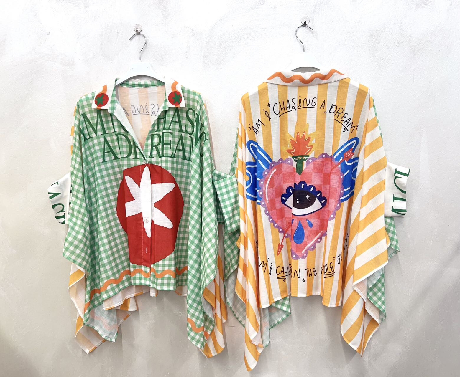Großhändler NOS - Bedrucktes Poncho-Hemd