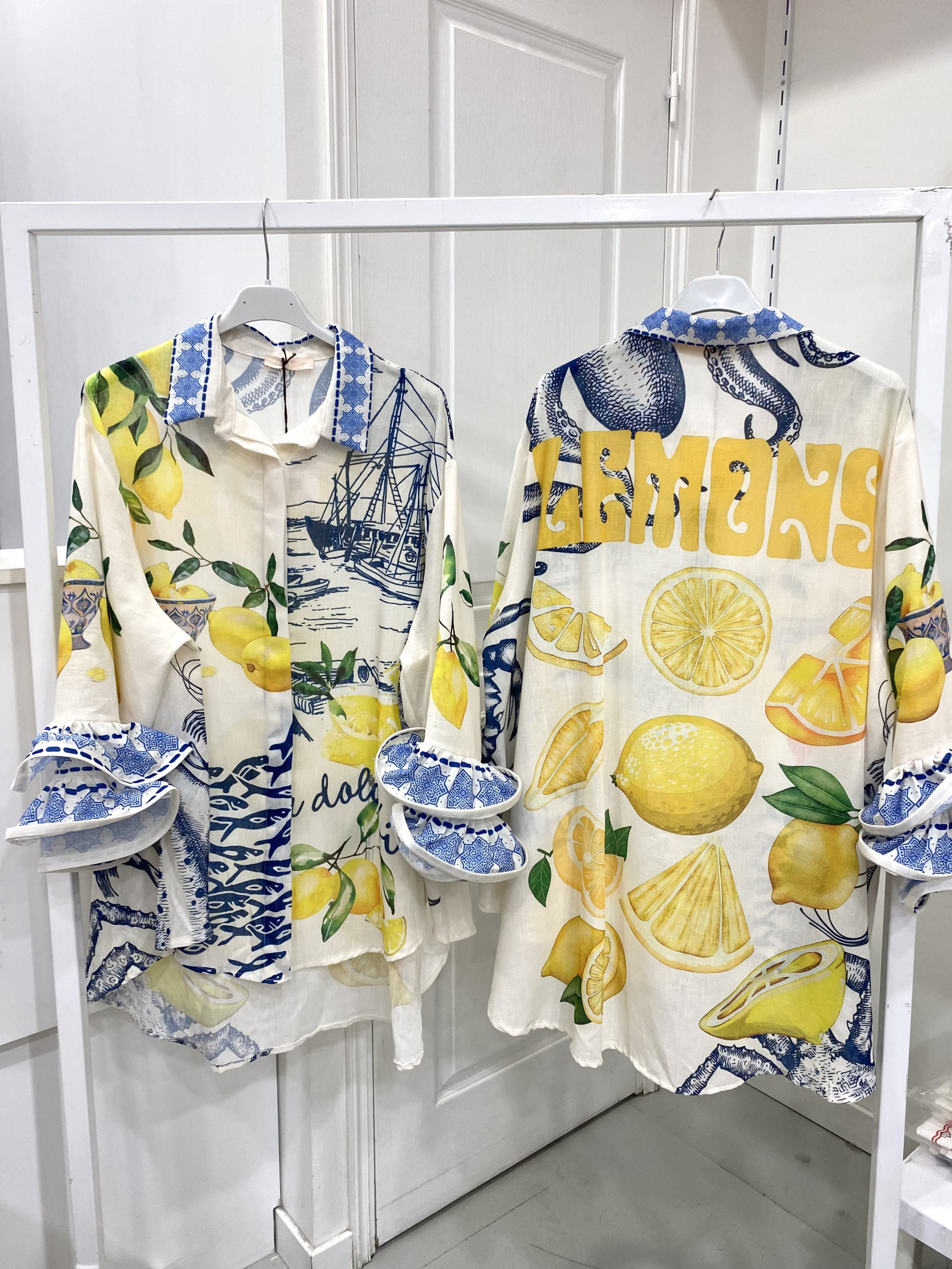 Großhändler NOS - Bluse mit Puffärmeln