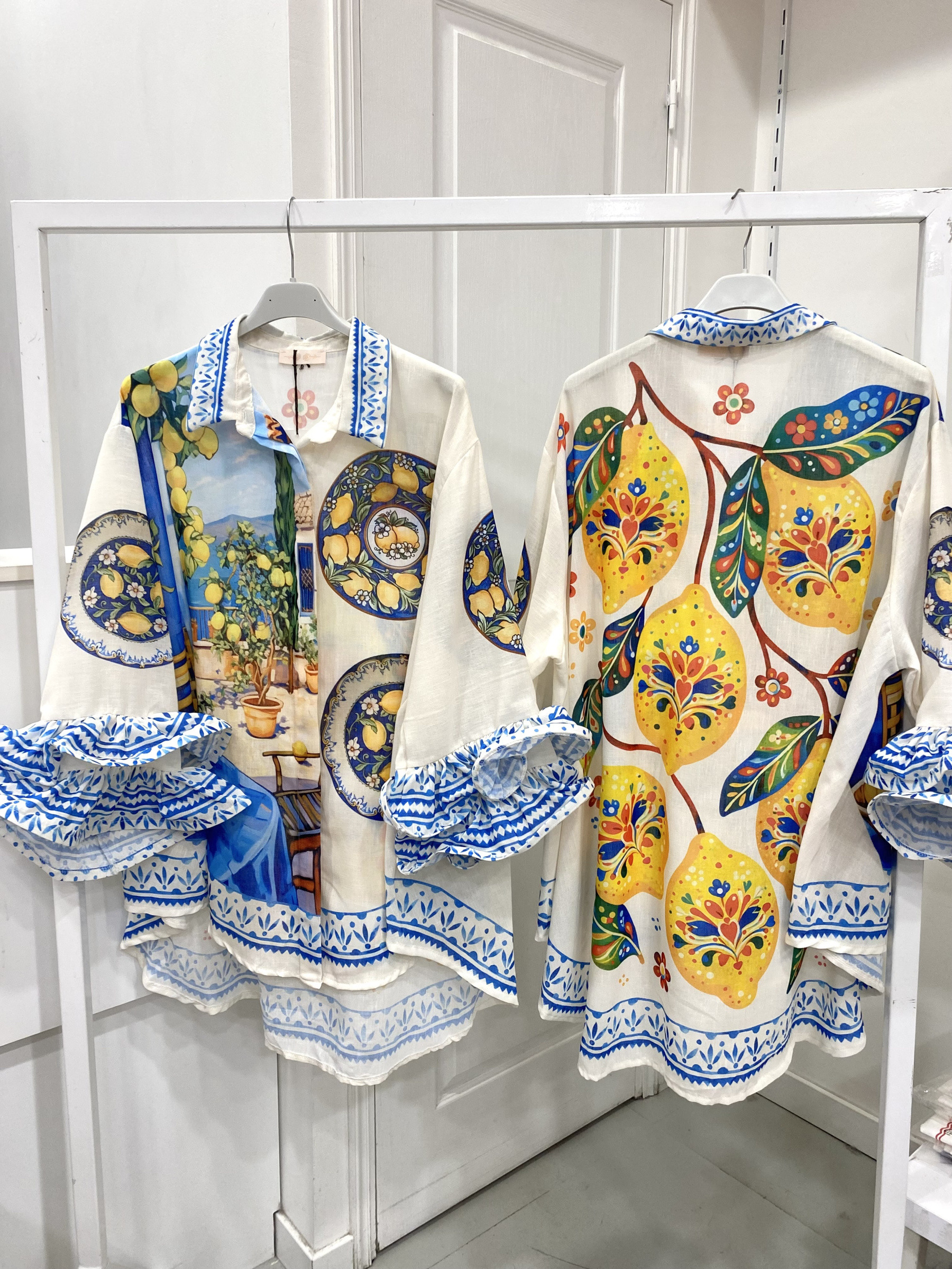 Großhändler NOS - Bluse mit Puffärmeln