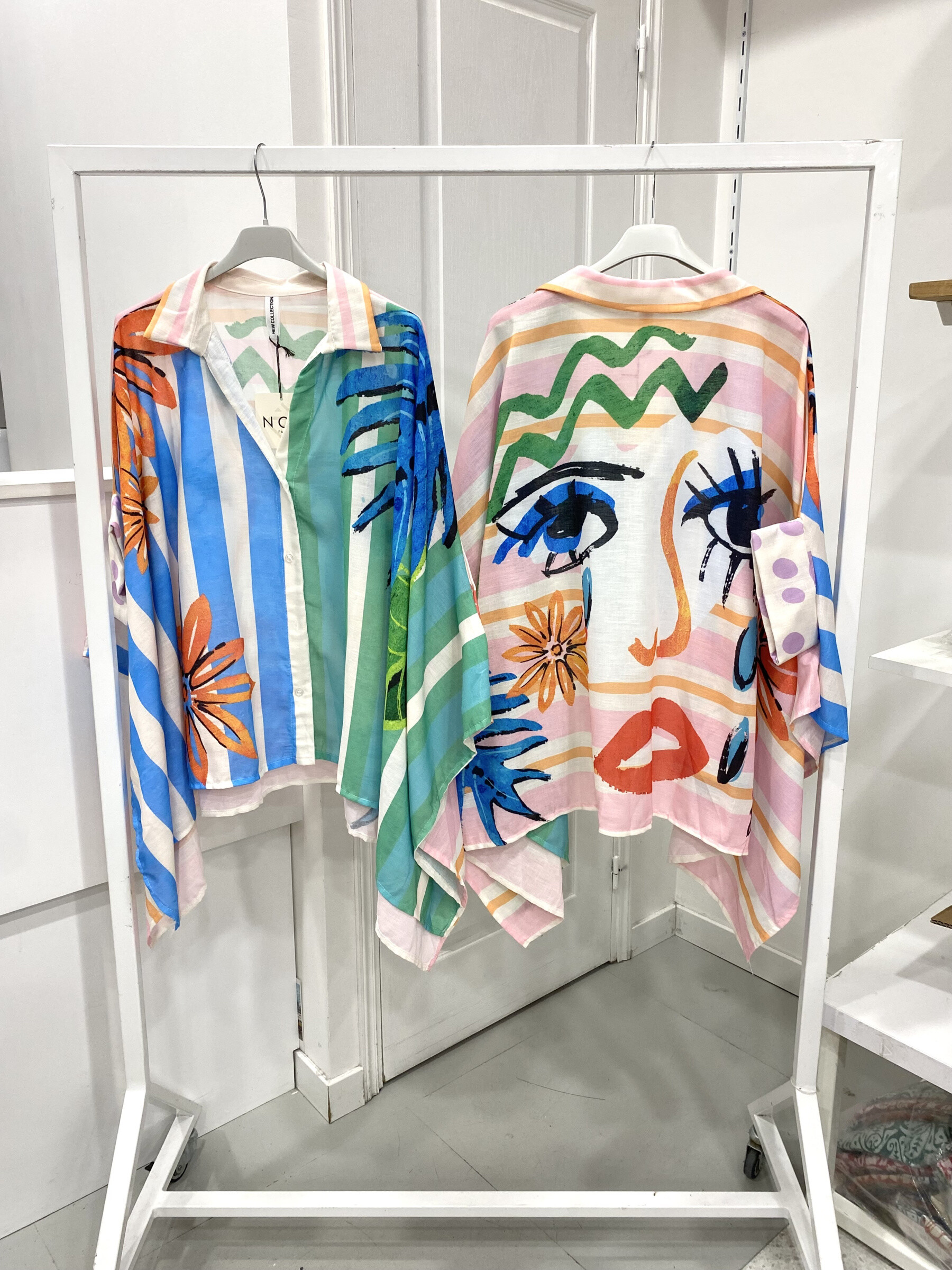 Wholesaler NOS - Poncho shirt