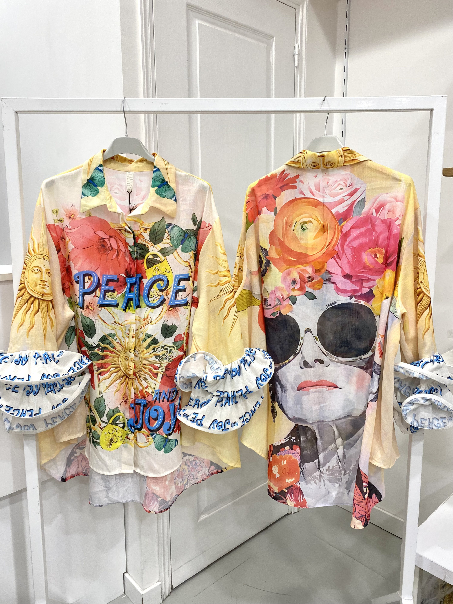 Großhändler NOS - Bluse mit Puffärmeln