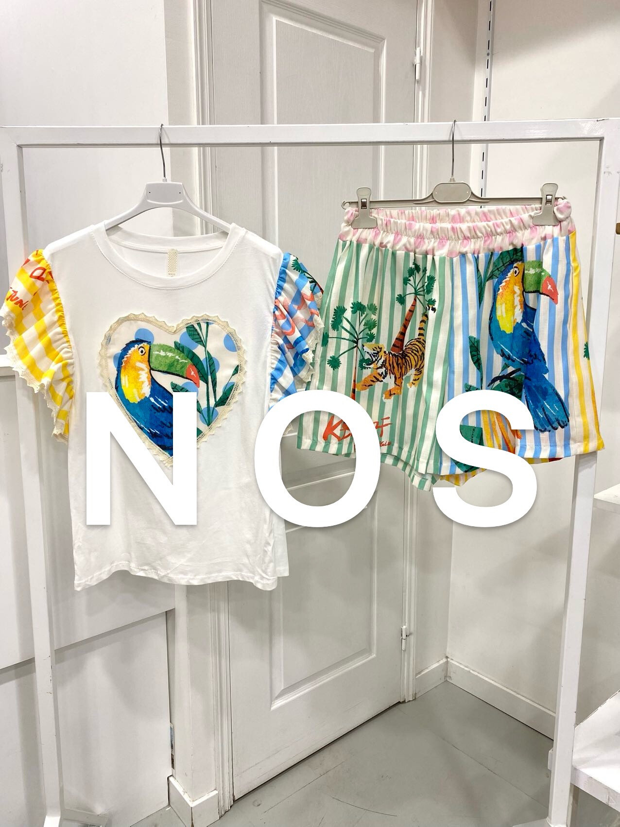 Grossista NOS - Set di maglietta e pantaloncini con stampa