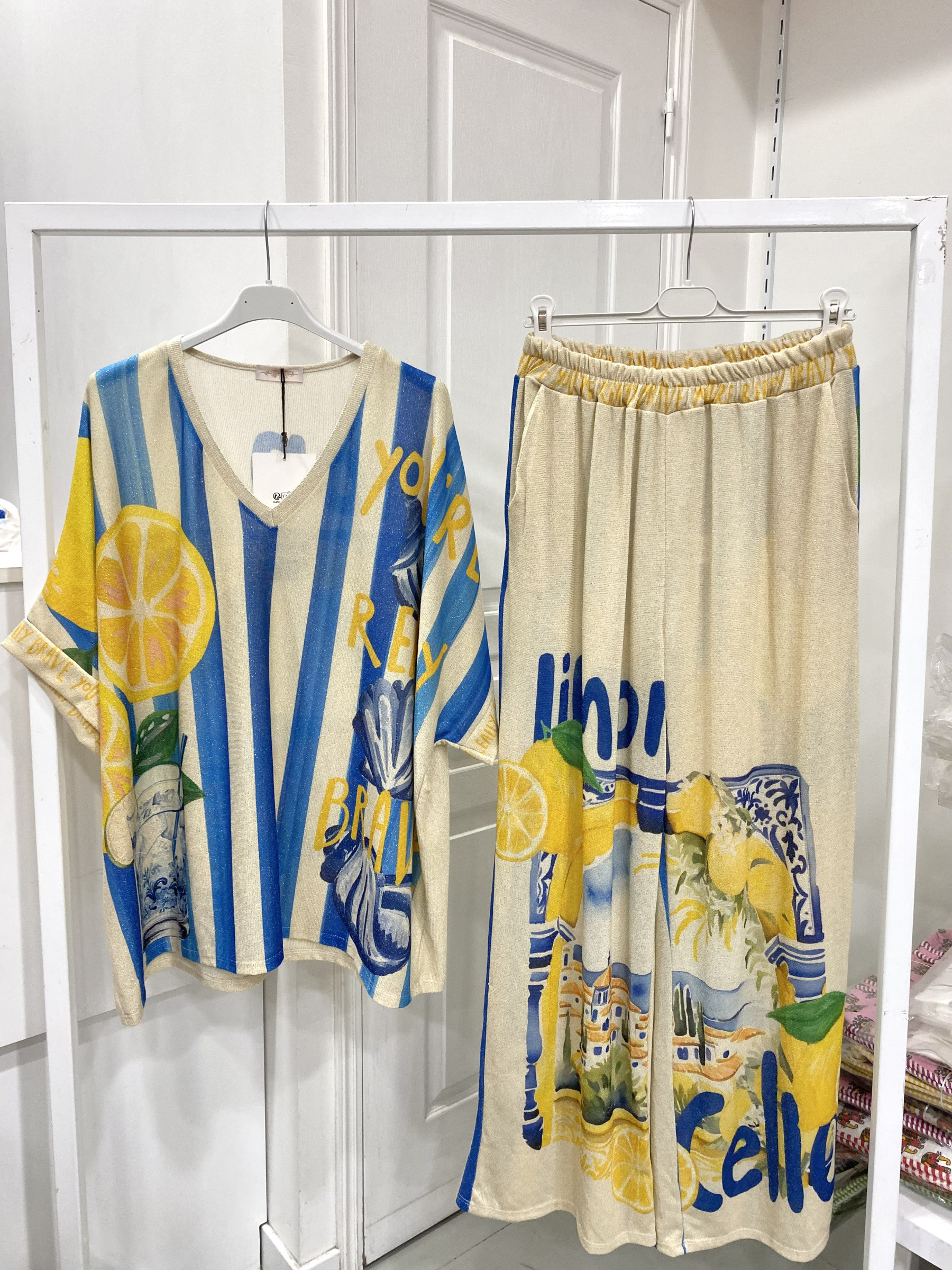 Großhändler NOS - Lurex-Set mit bedrucktem Oberteil und Hose