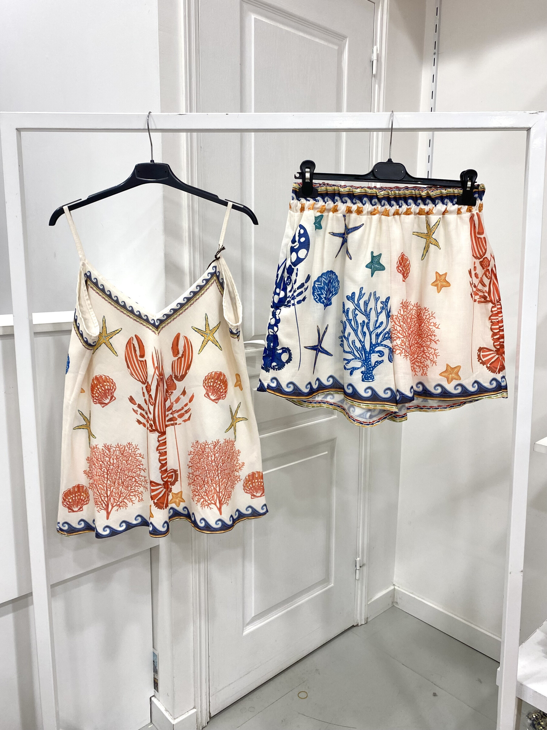 Grossista NOS - Set canotta e shorts stampati