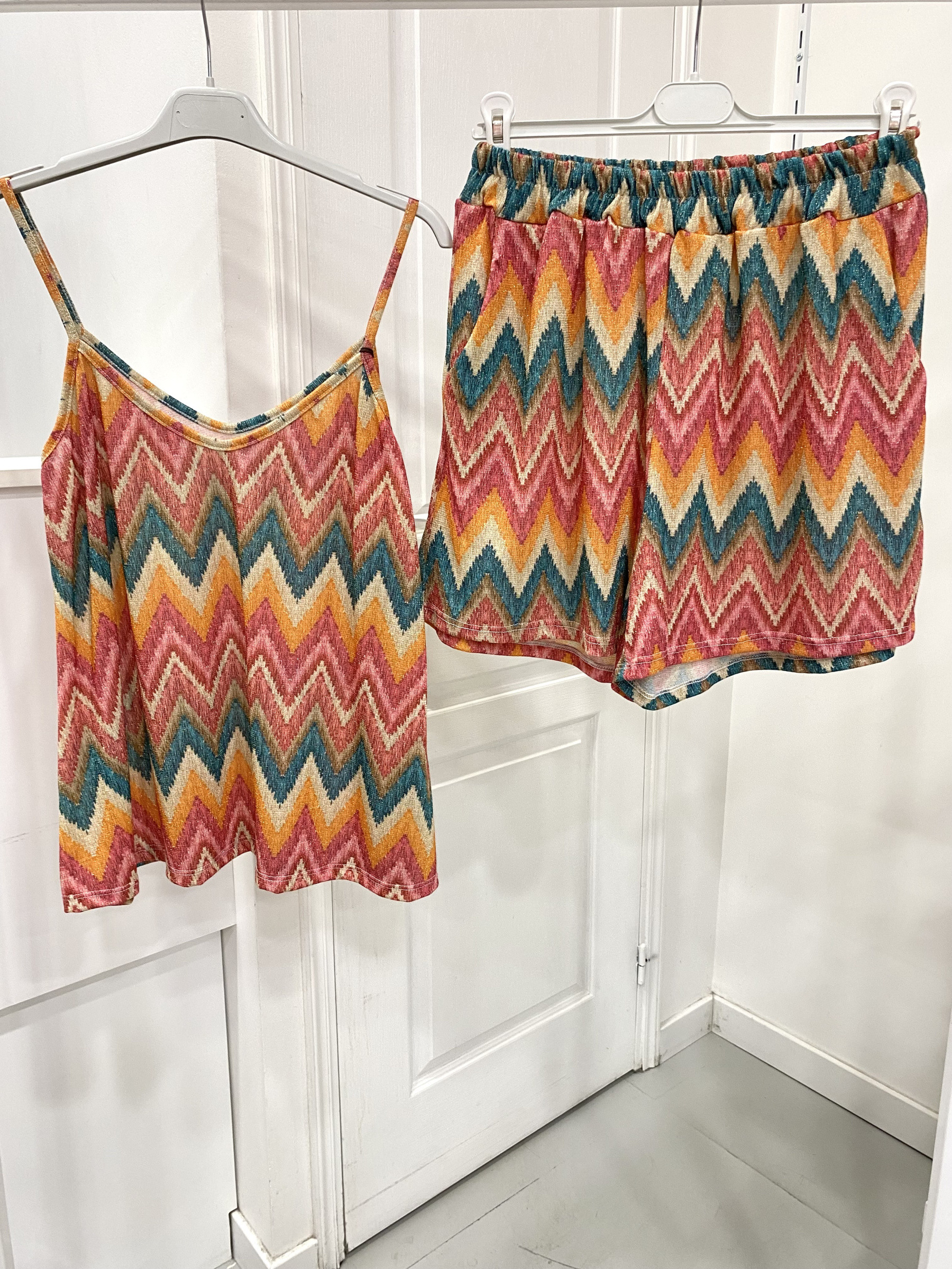 Mayorista NOS - Conjunto de camiseta sin mangas y pantalones cortos