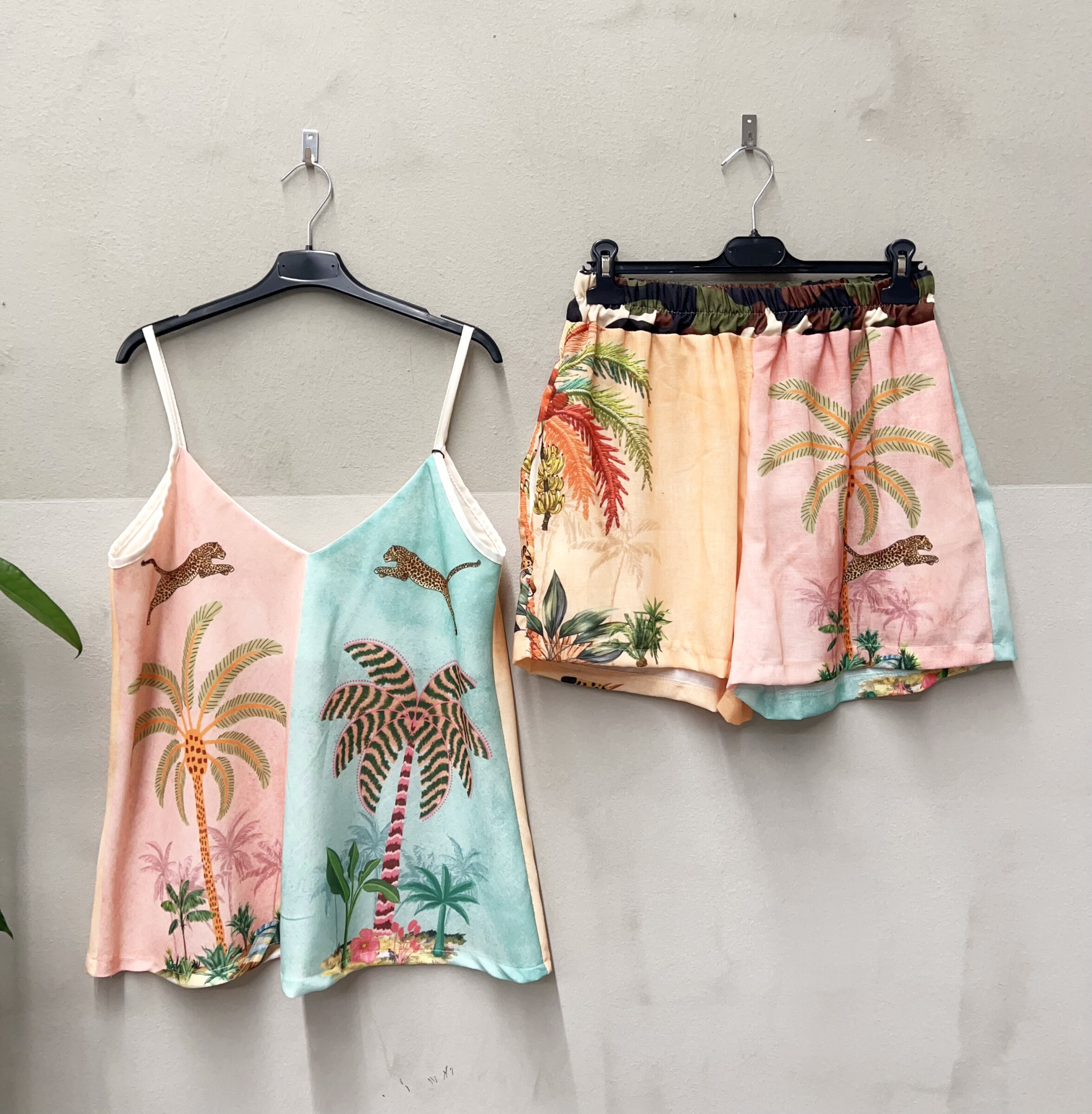 Mayorista NOS - Conjunto de top de tirantes y shorts