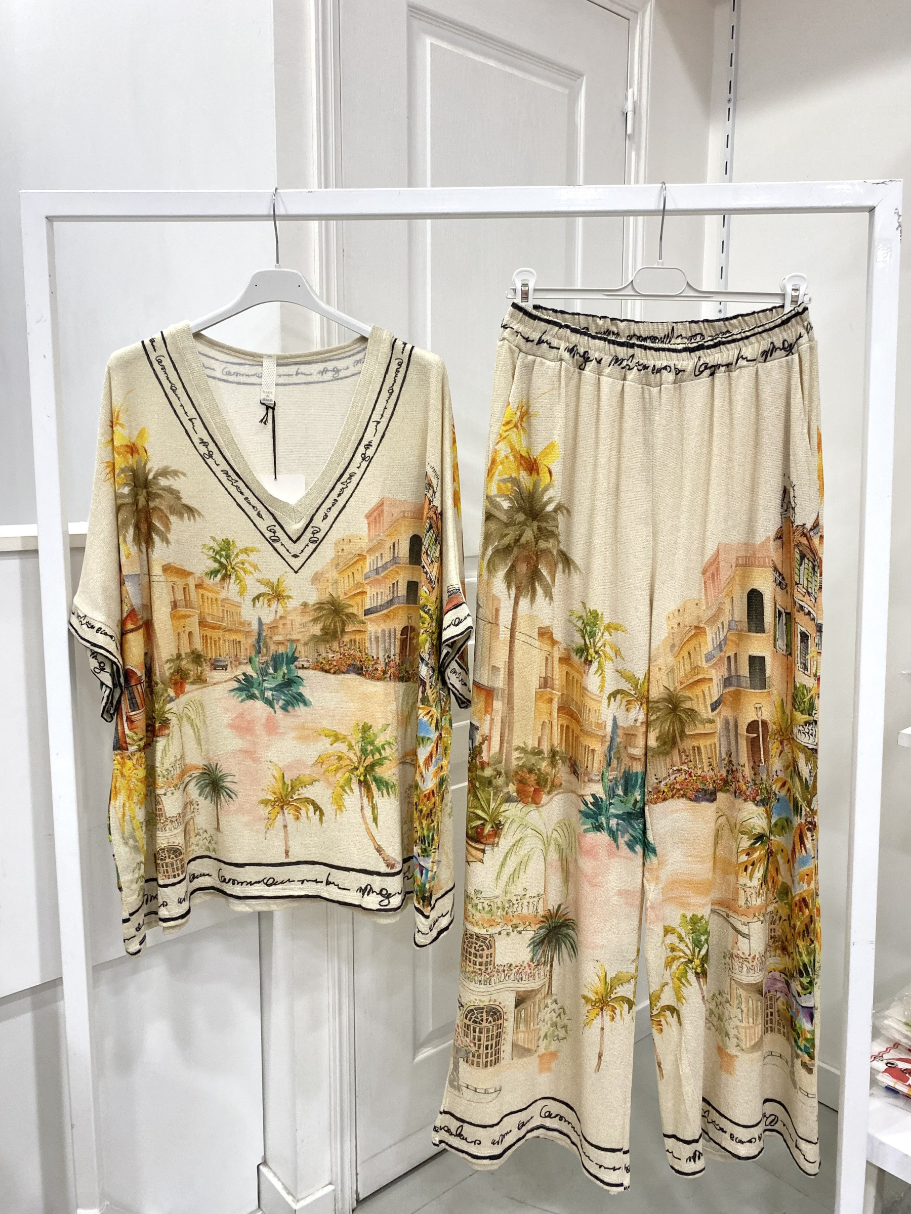 Großhändler NOS - Lurex-Set mit bedrucktem Oberteil und Hose