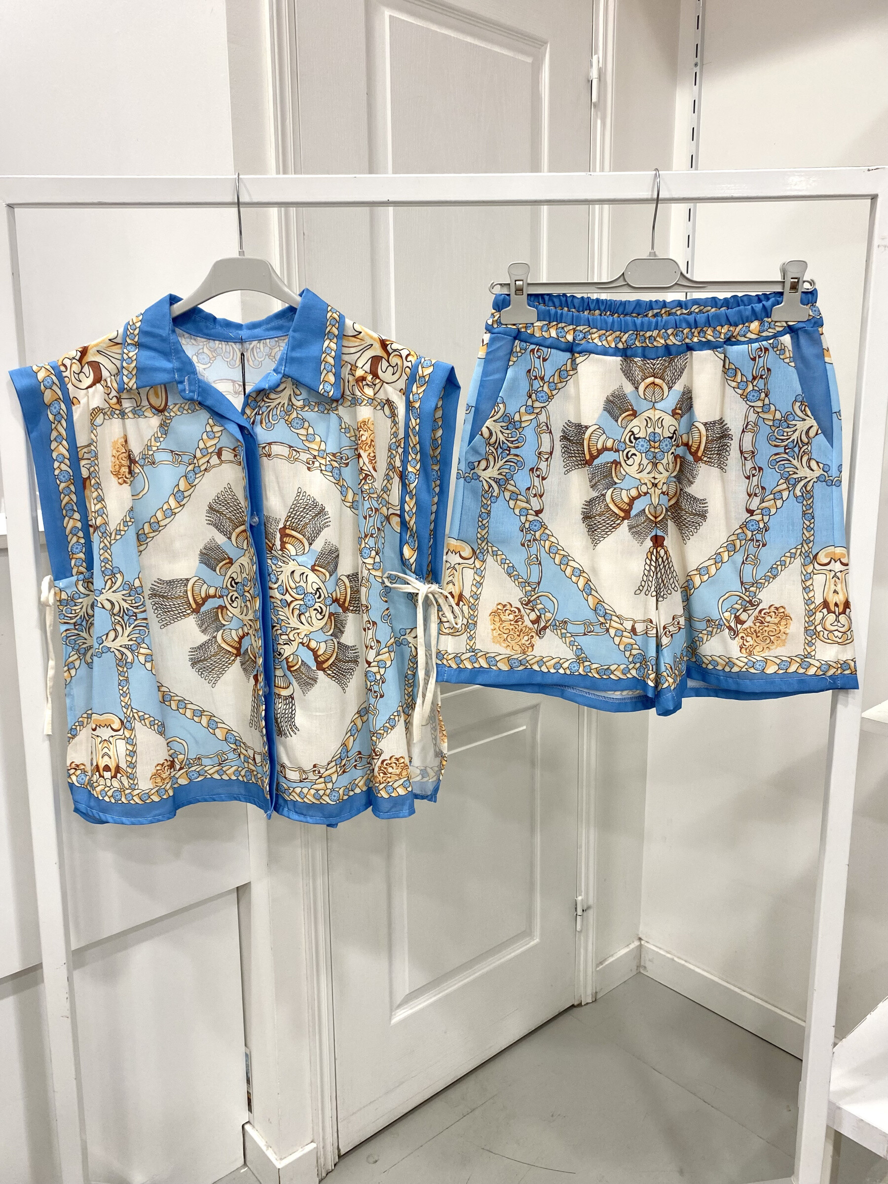 Wholesaler NOS - Top and shorts set with print