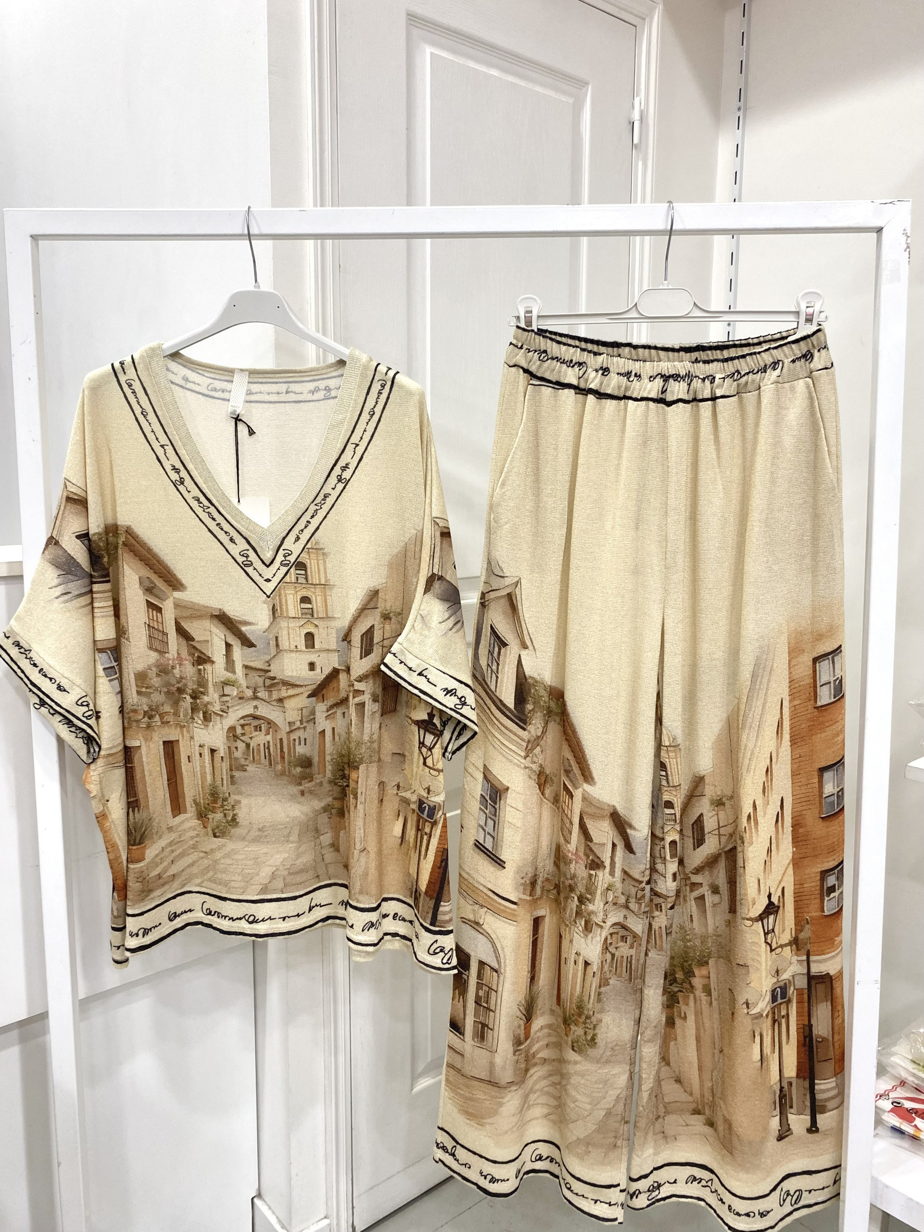 Großhändler NOS - Lurex-Set mit bedrucktem Oberteil und Hose