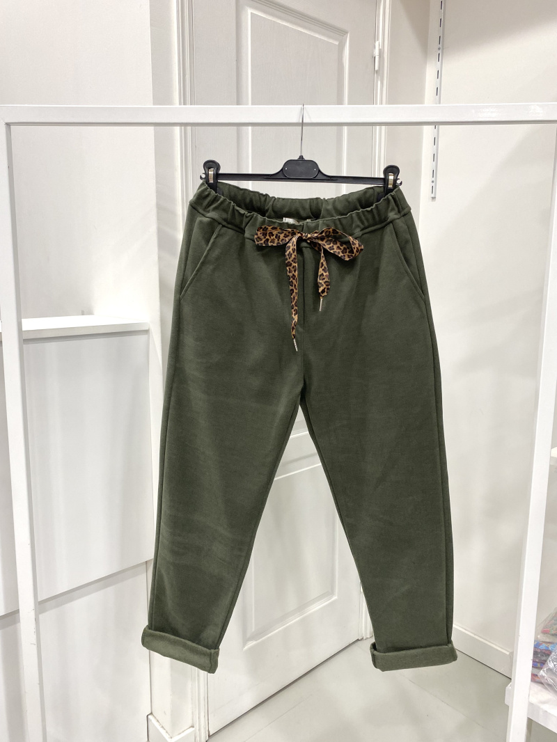 Women trousers model 192723 Rue Paris