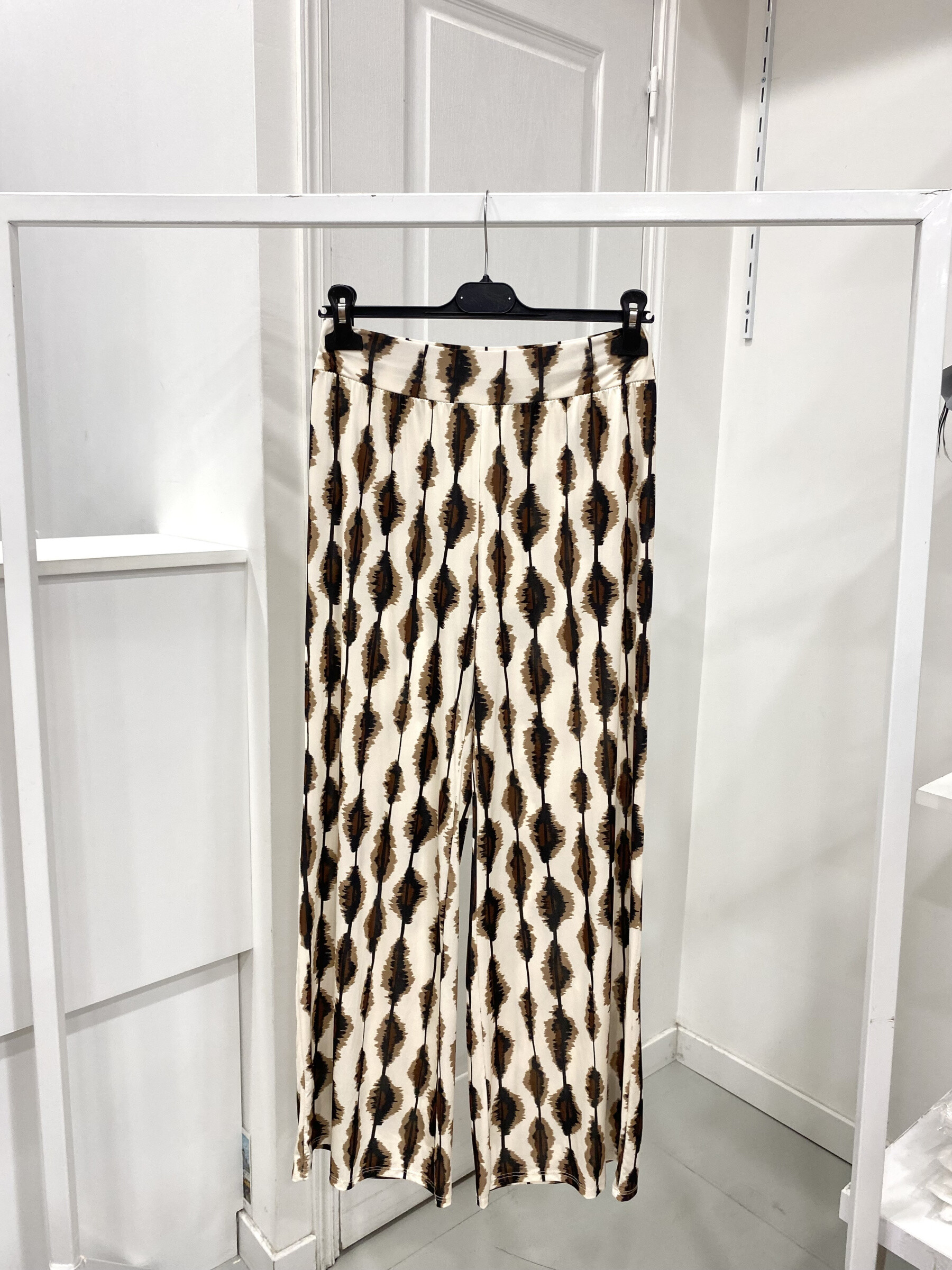 Grossista NOS - Pantaloni fluidi stampati