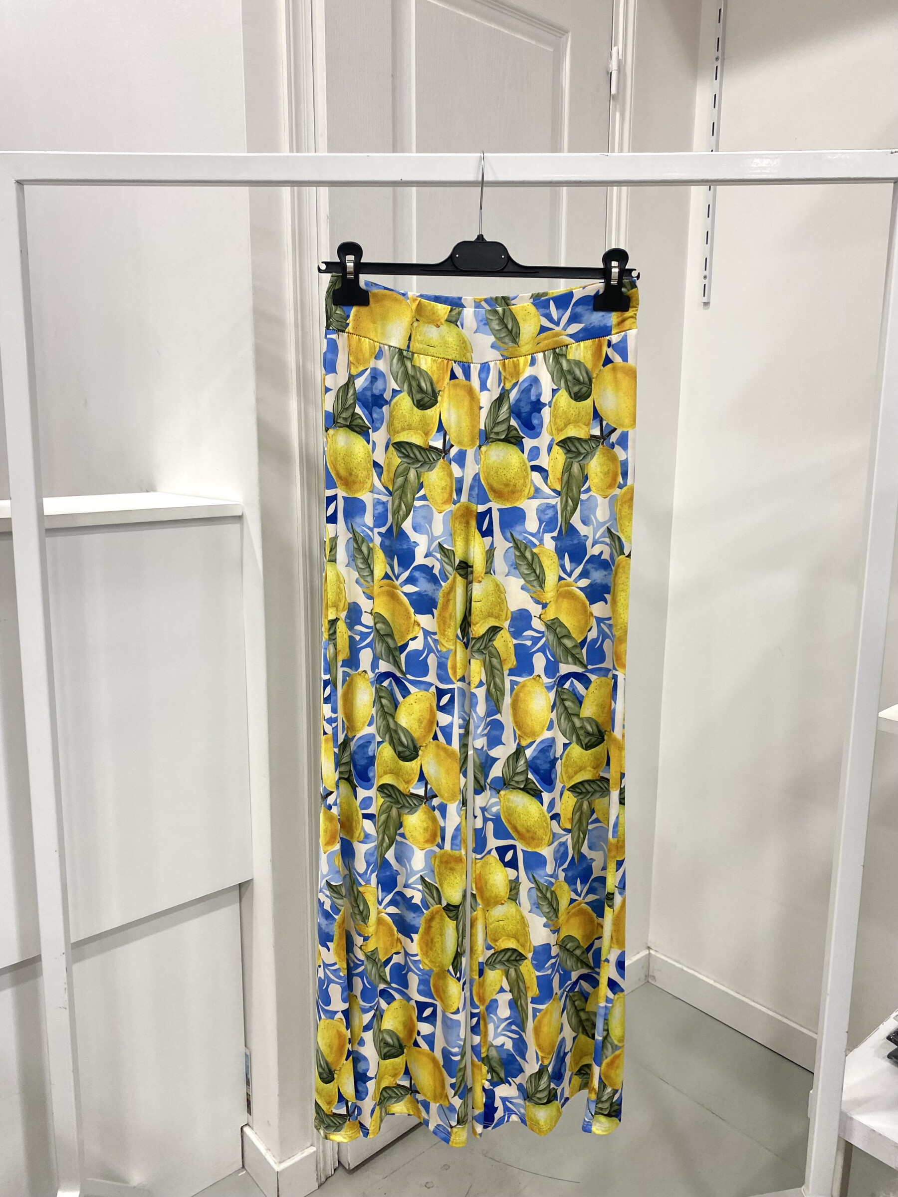 Grossista NOS - Pantaloni stampati fluidi