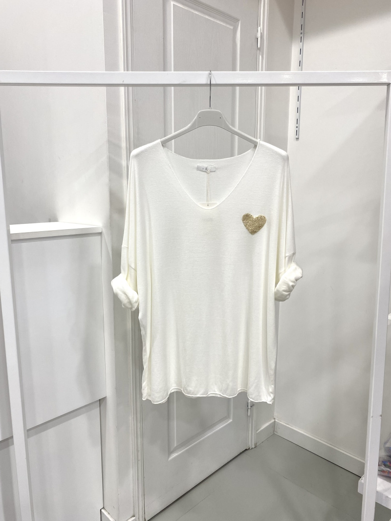 Wholesaler NOS - Light golden heart embroidered top