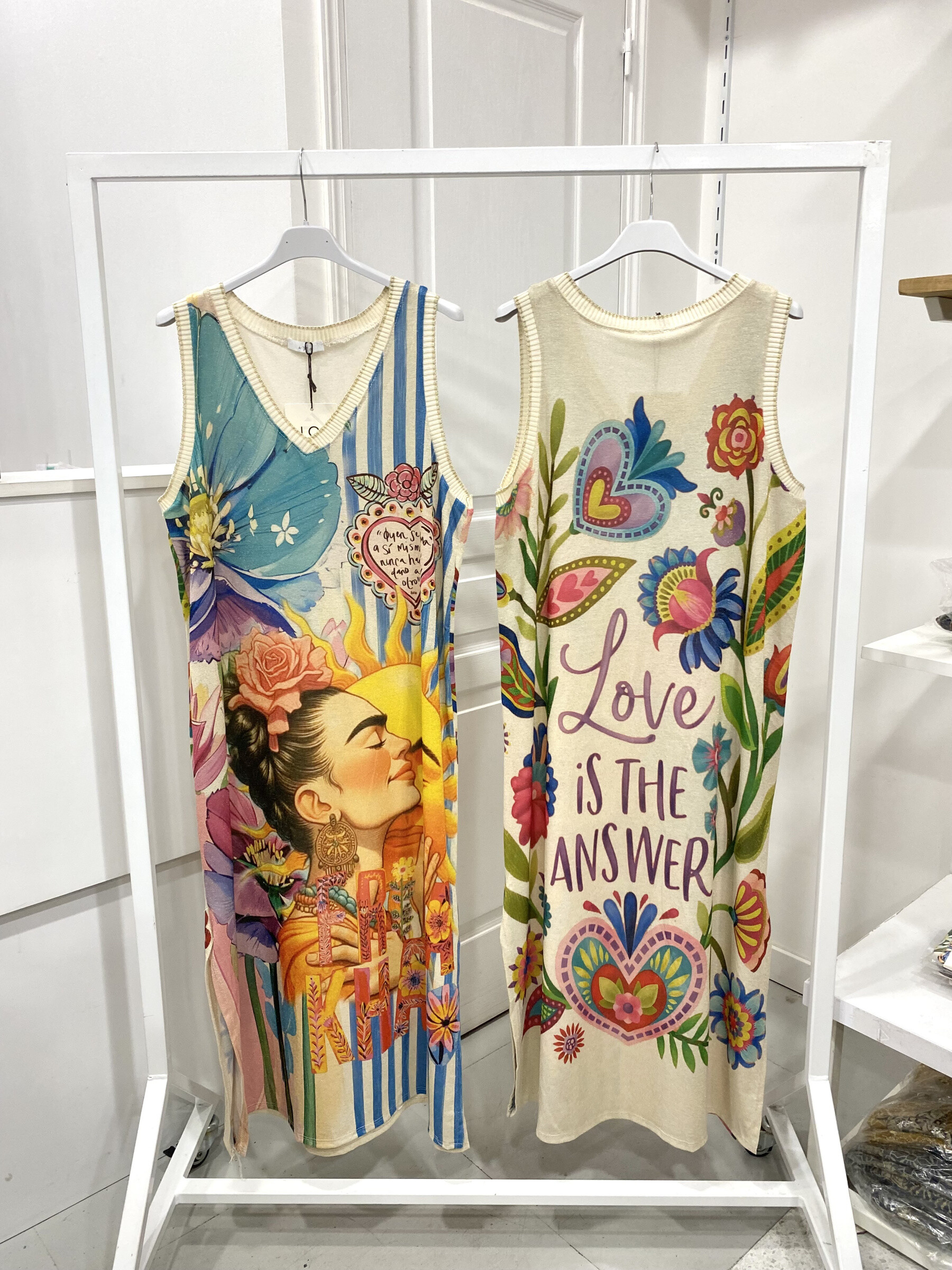 Wholesaler NOS - Printed lurex dress