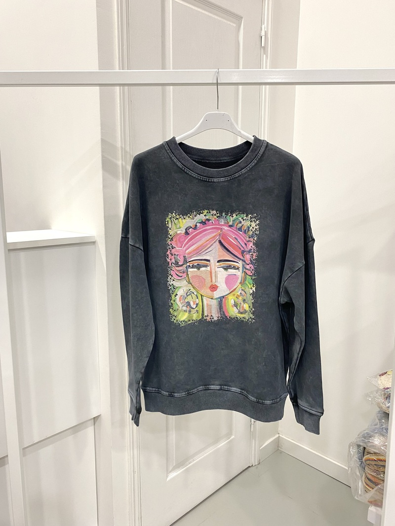 Wholesaler NOS - Washed sweatshirt with pattern