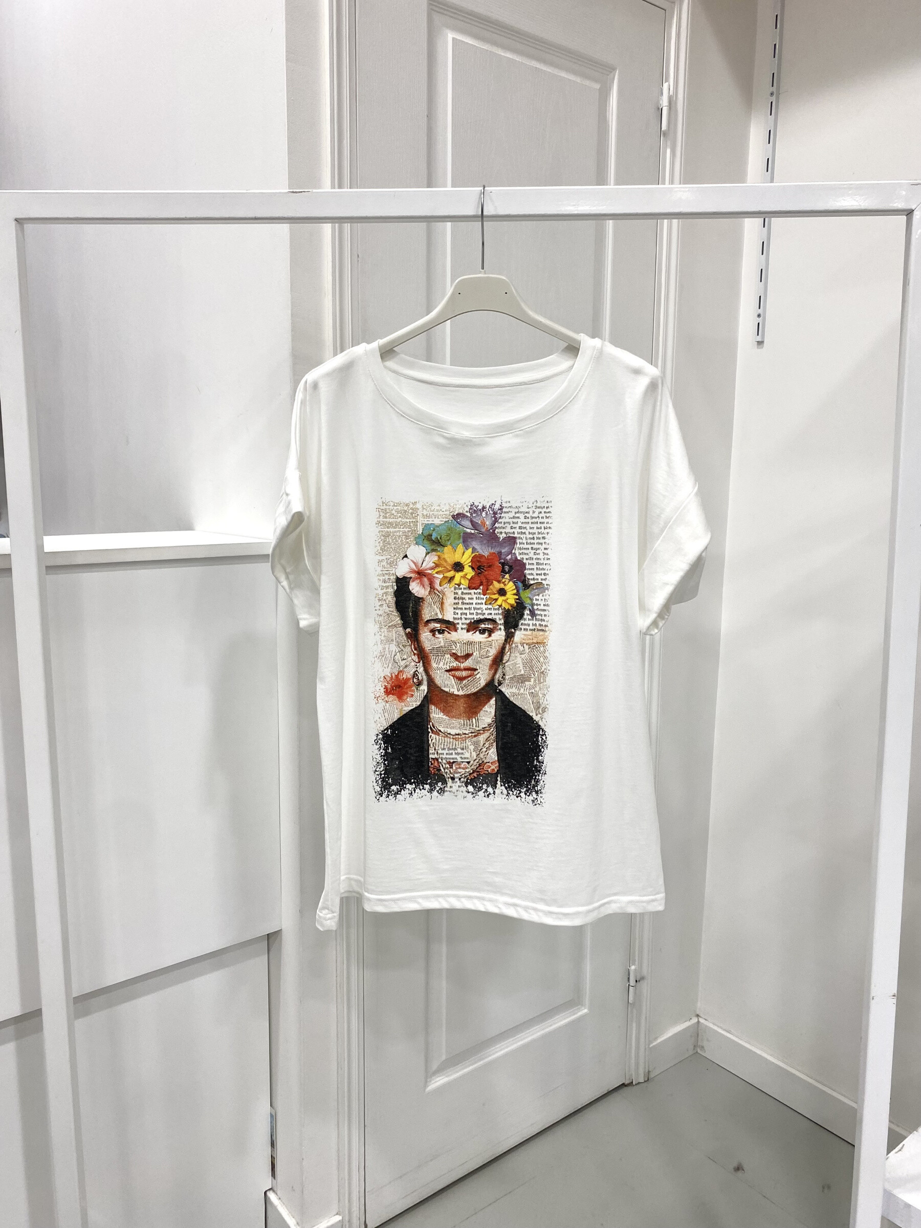 Wholesaler NOS - Printed white t shirt