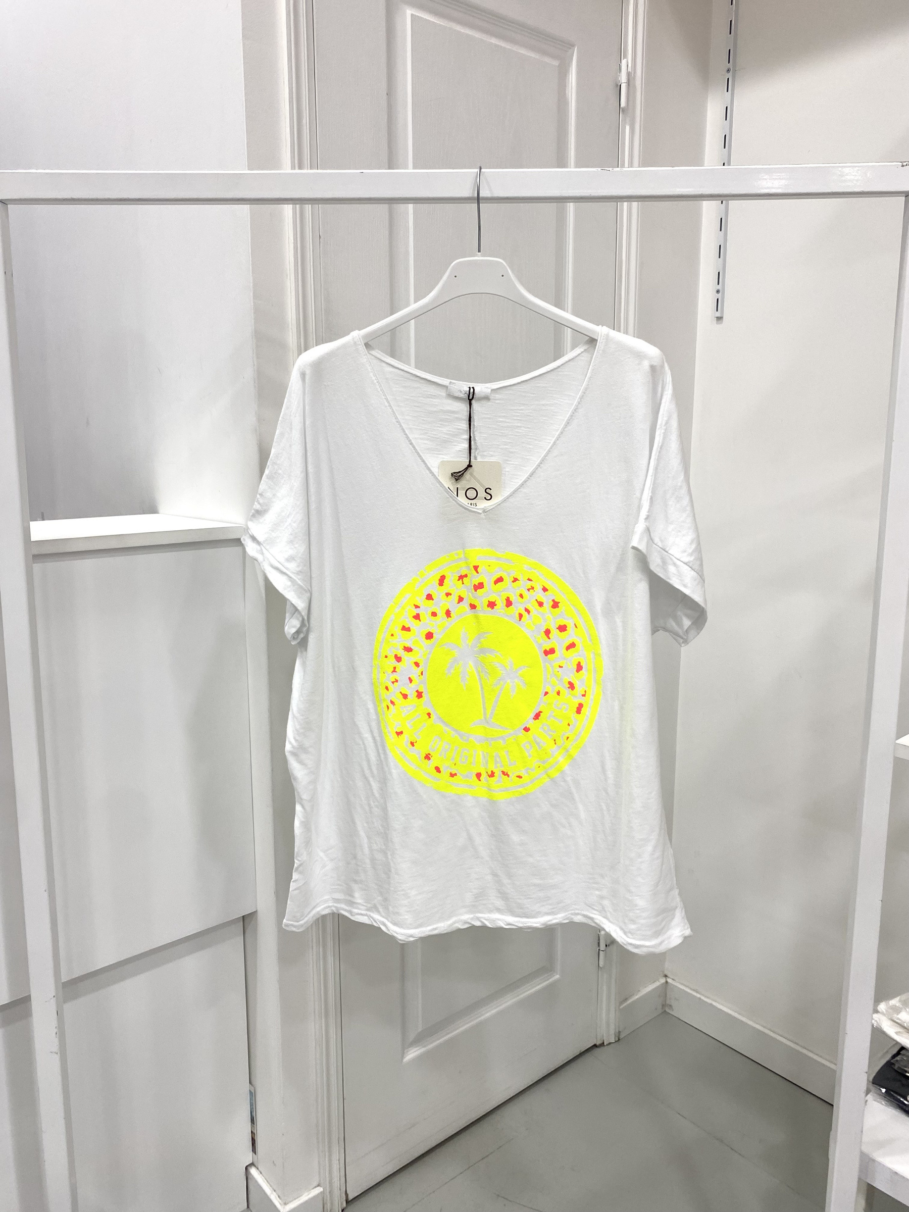 Wholesaler NOS - T-shirt