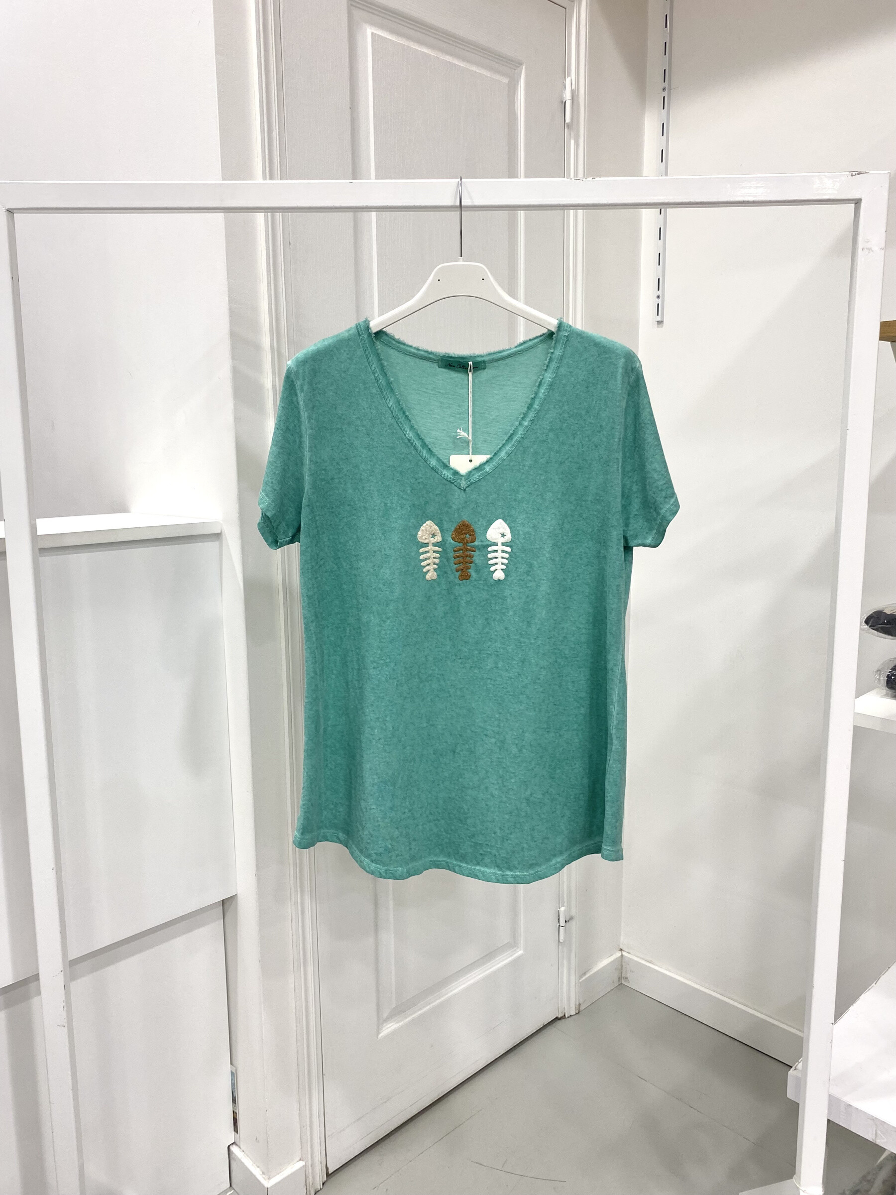 Mayorista NOS - T - camisa desvaída "tres peces"